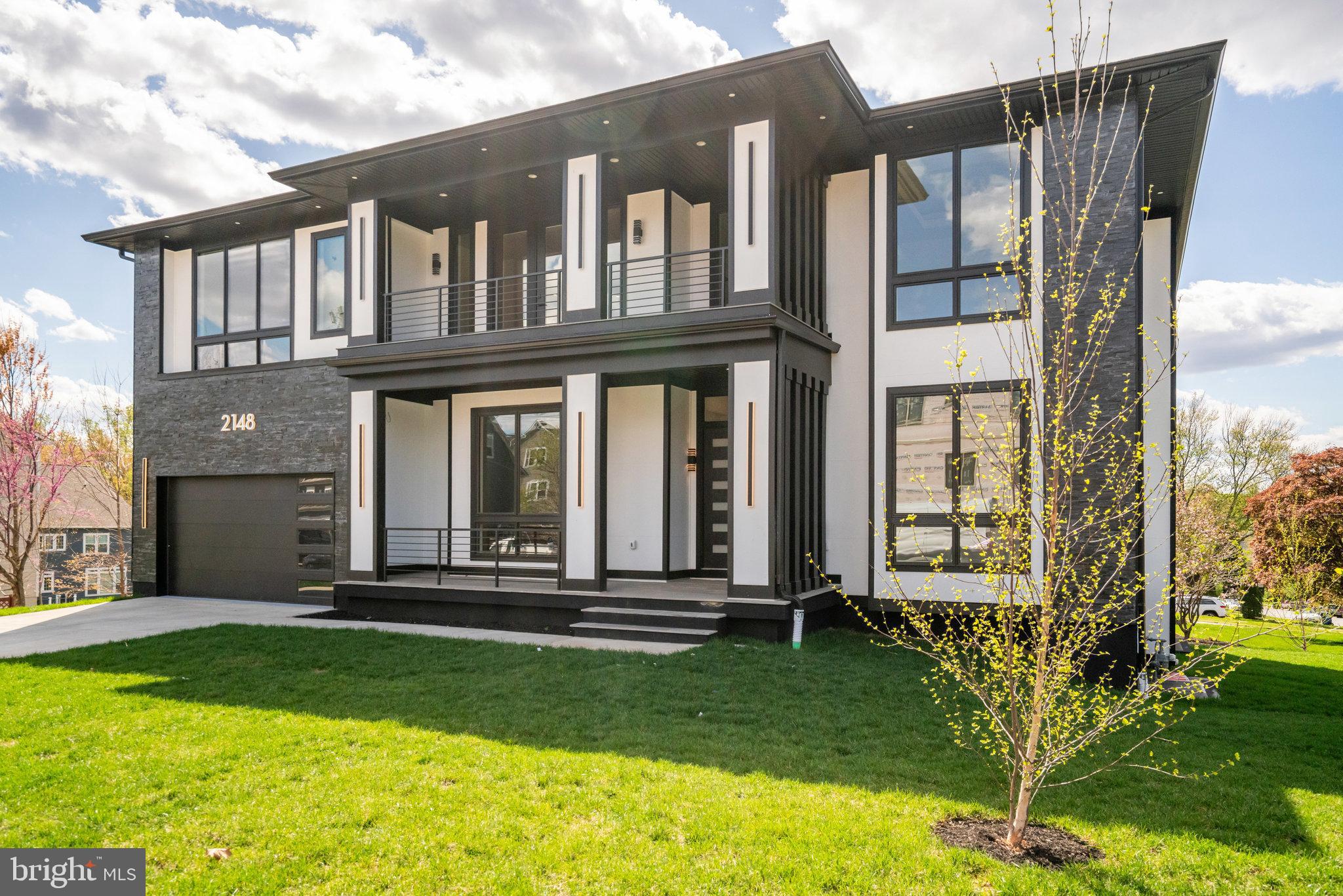 POWHATAN HILLS - Residential
