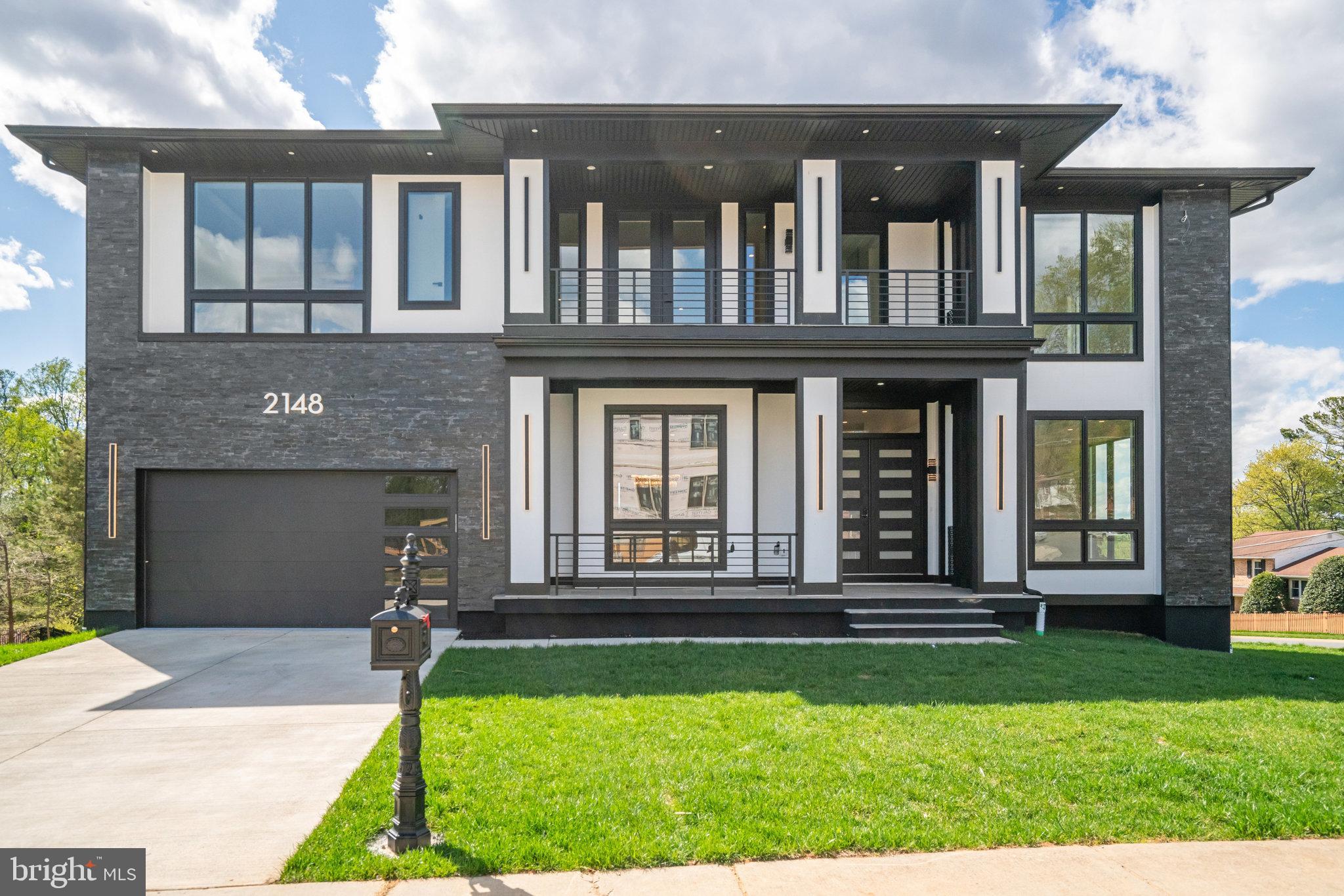 POWHATAN HILLS - Residential