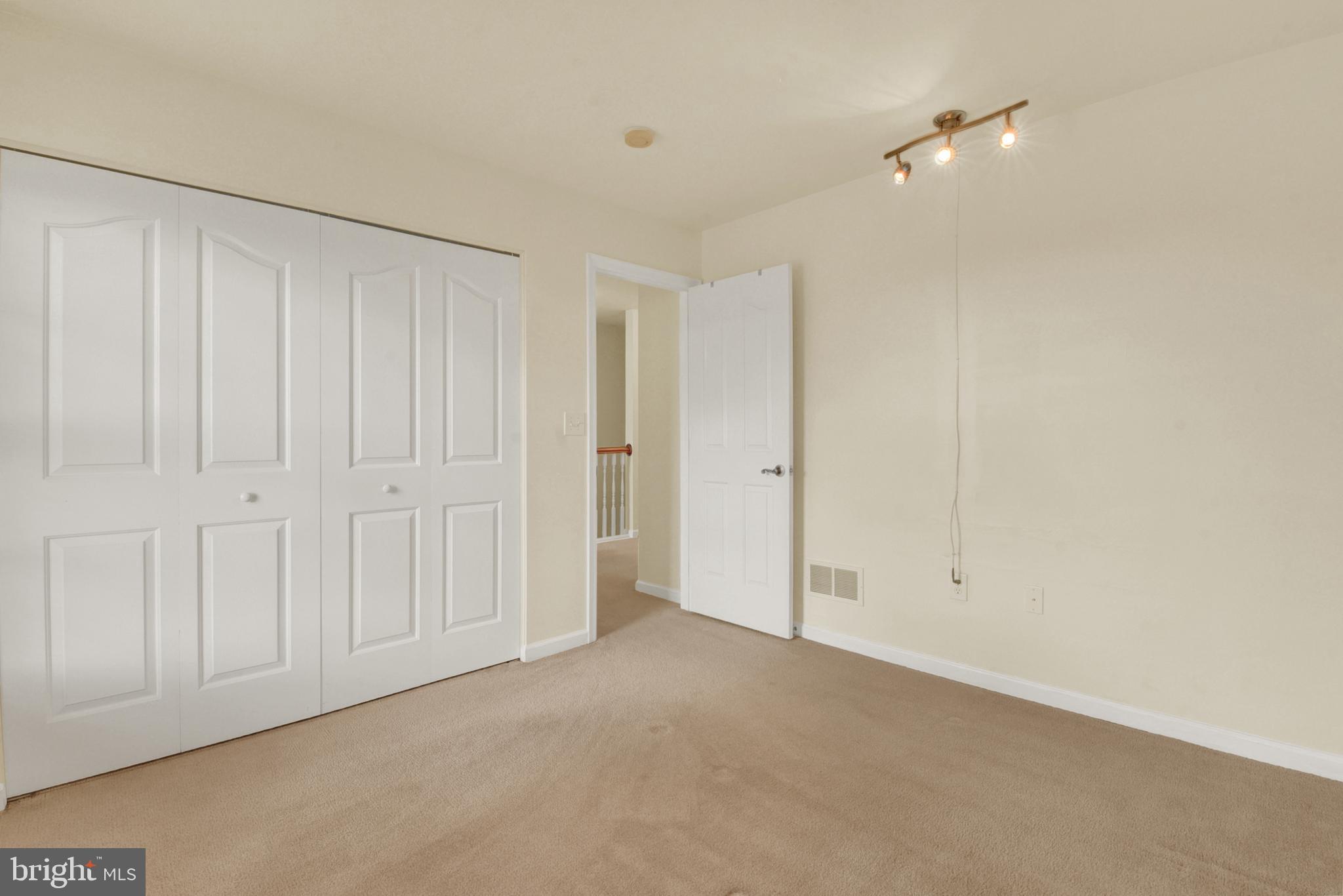 WOODRIDGE - Residential