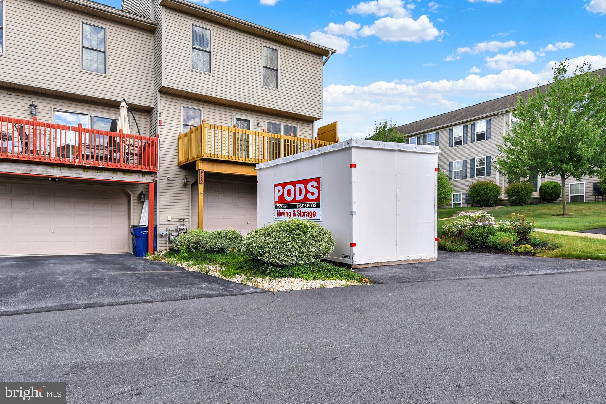 WOODRIDGE - Residential