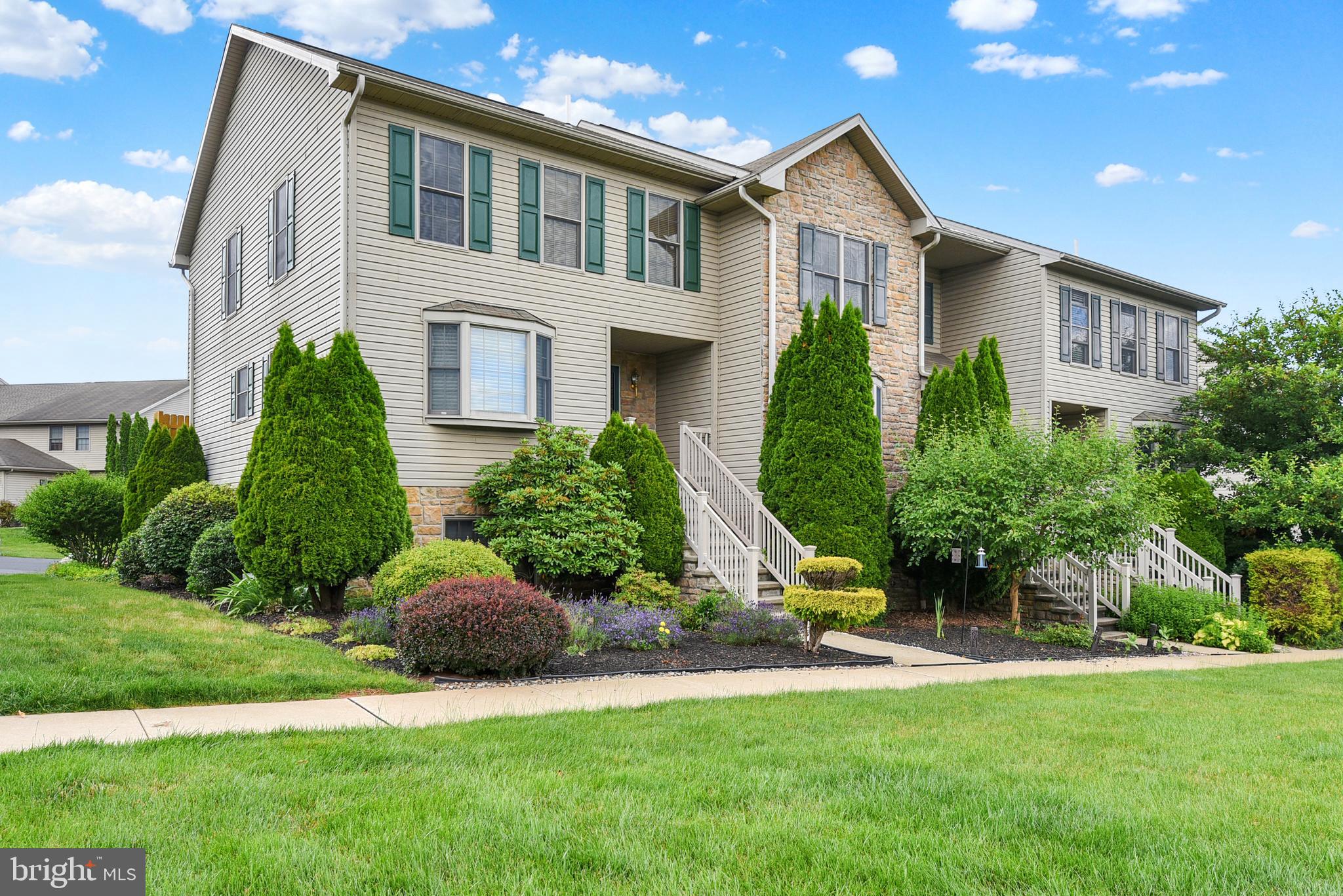 WOODRIDGE - Residential