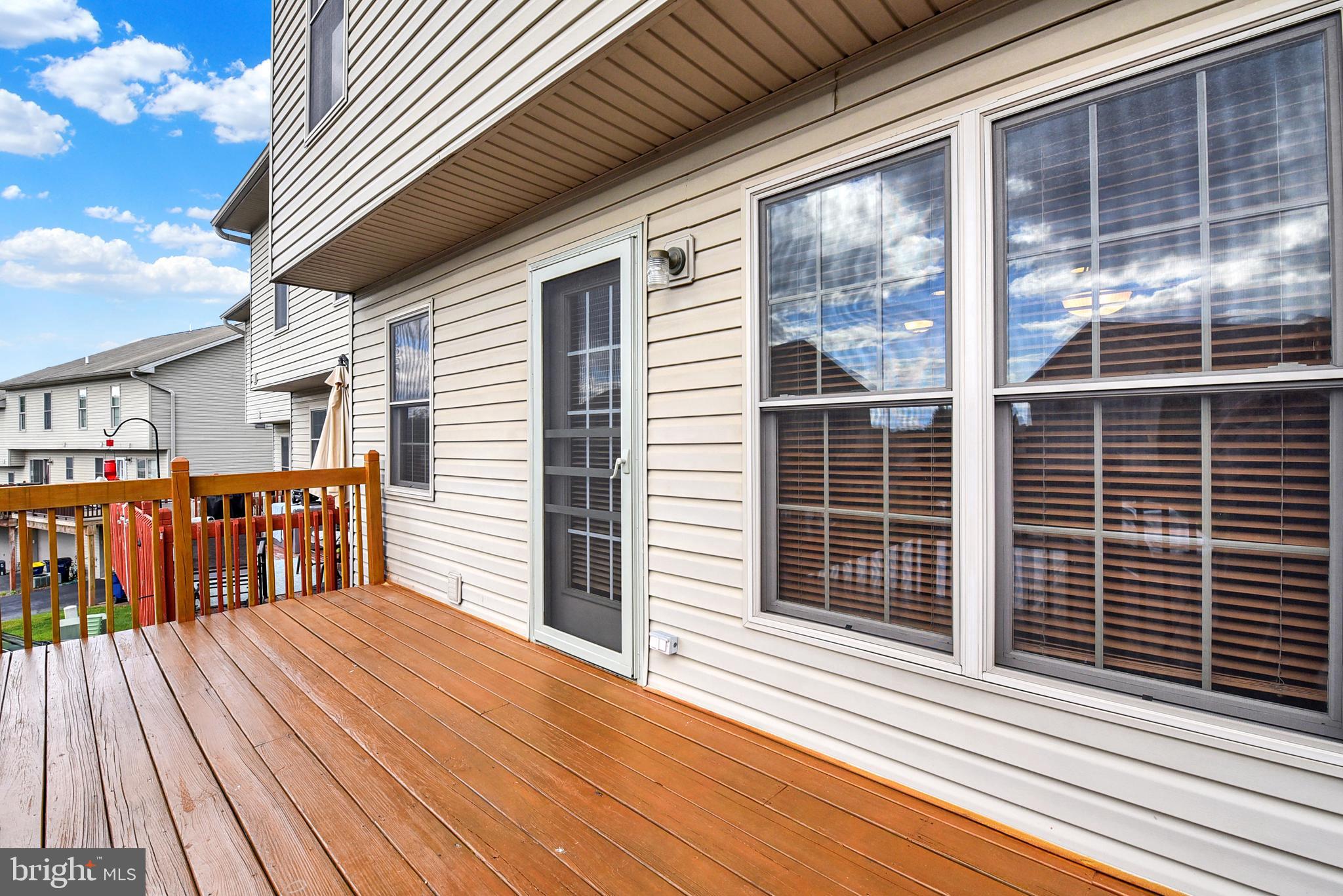 WOODRIDGE - Residential