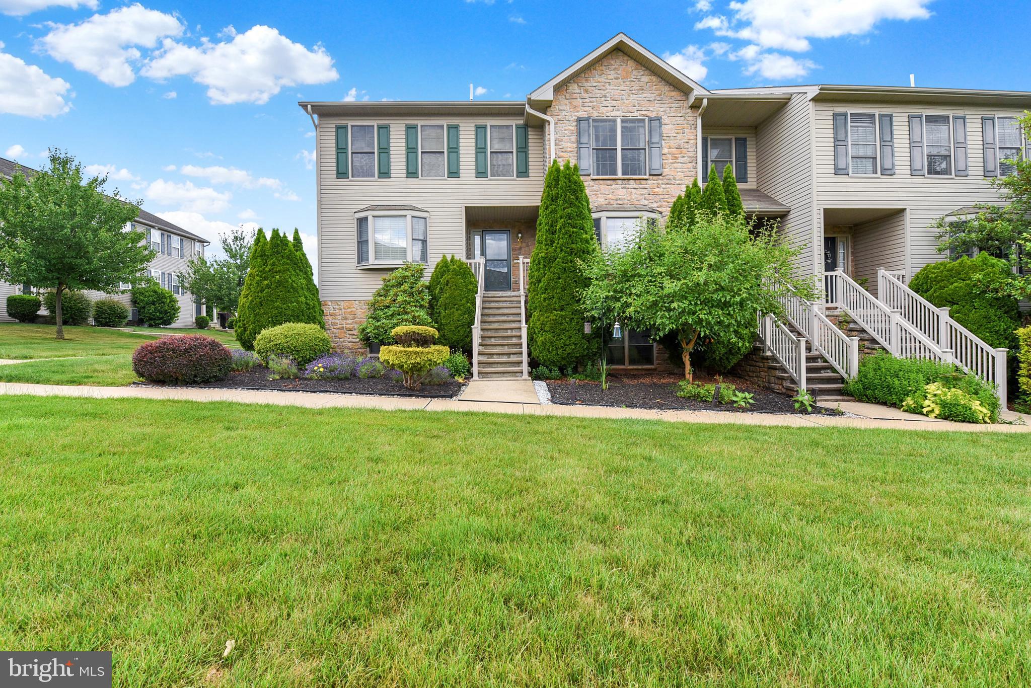 WOODRIDGE - Residential