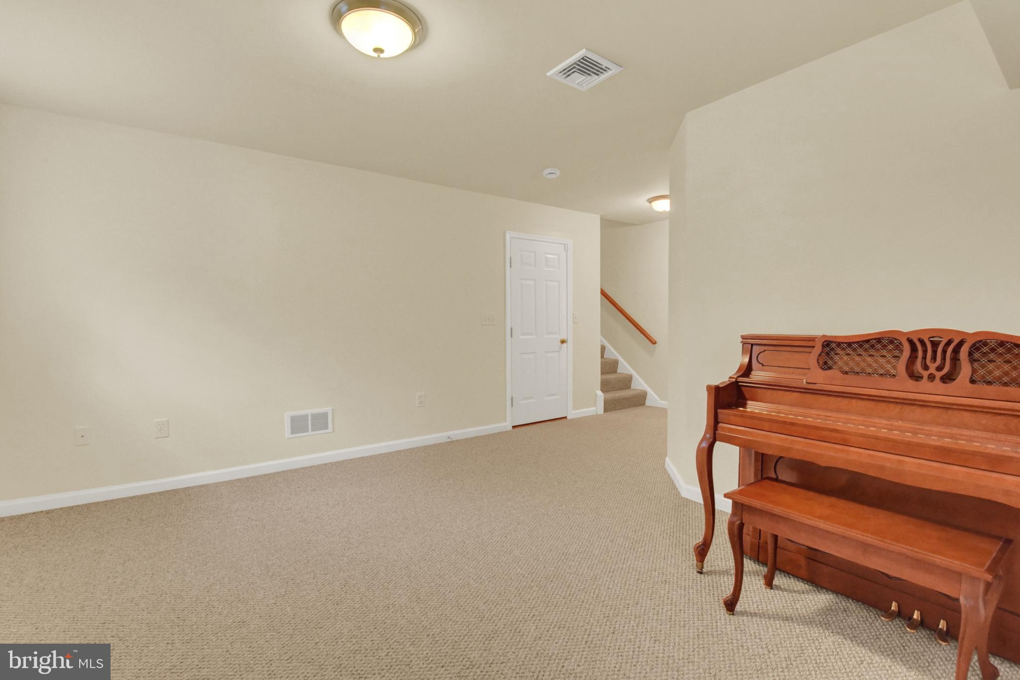 WOODRIDGE - Residential