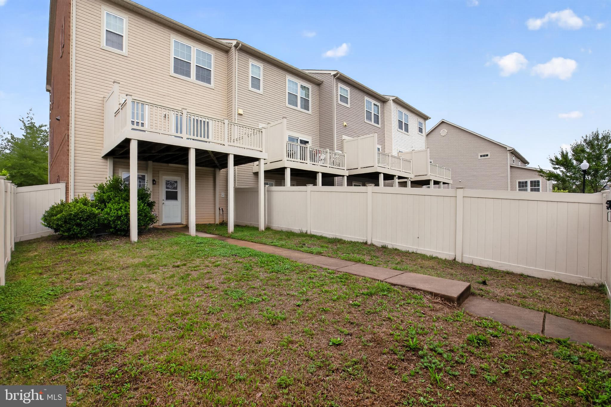 FIELDSIDE AT ST CHARLES - Residential