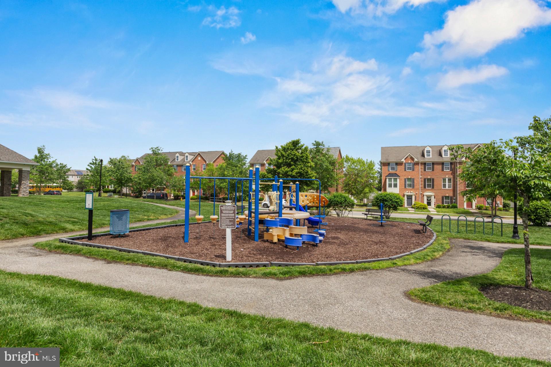 FIELDSIDE AT ST CHARLES - Residential