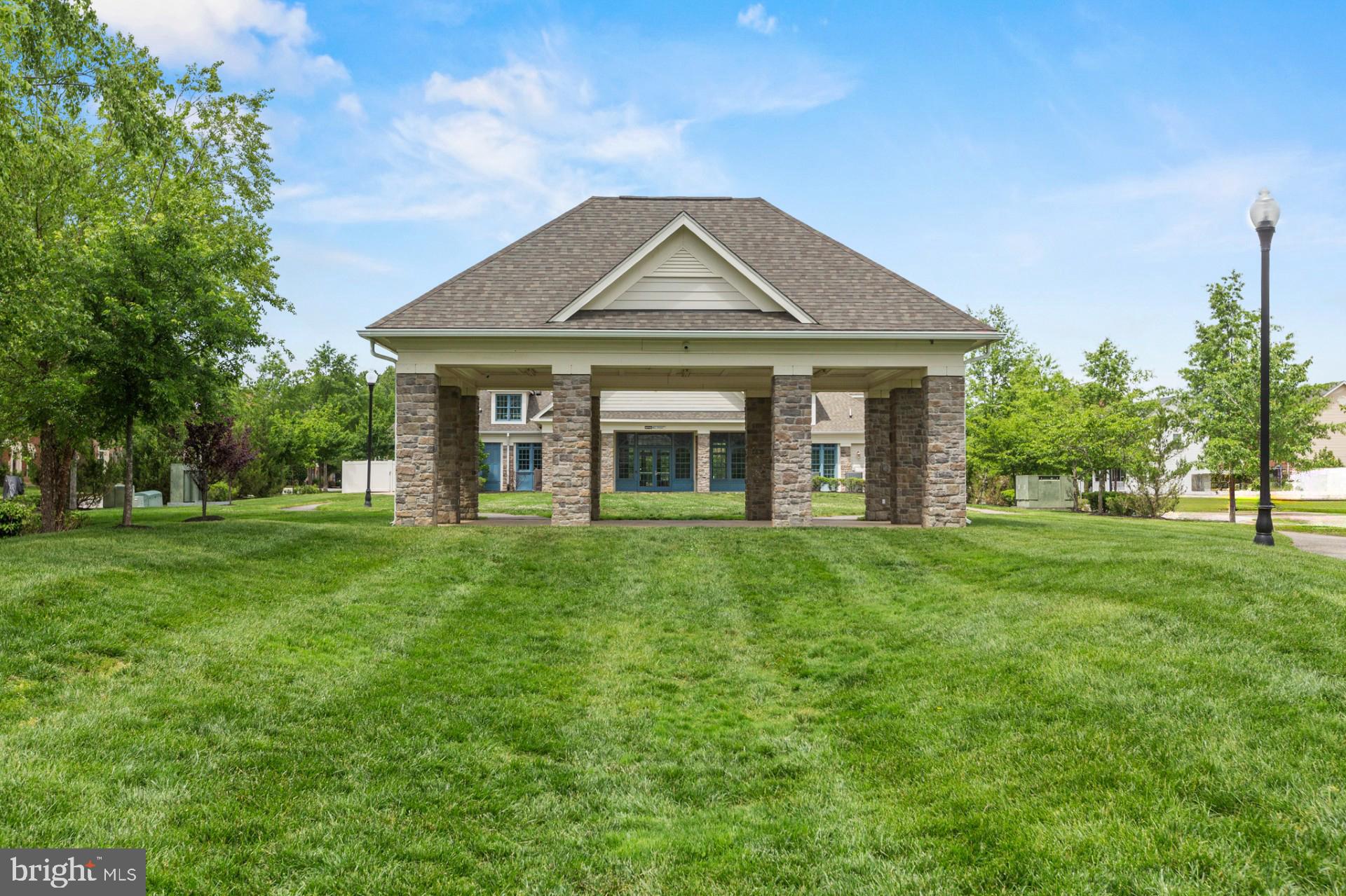 FIELDSIDE AT ST CHARLES - Residential