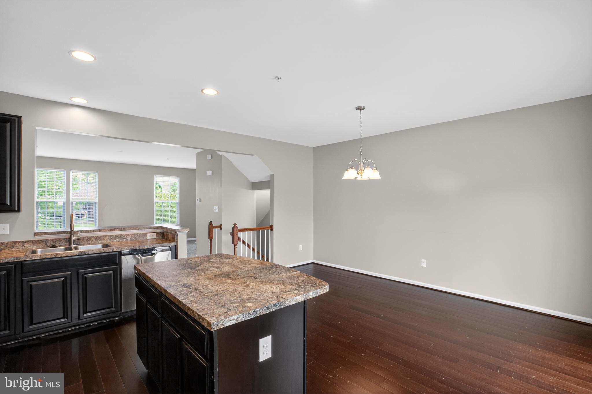 FIELDSIDE AT ST CHARLES - Residential