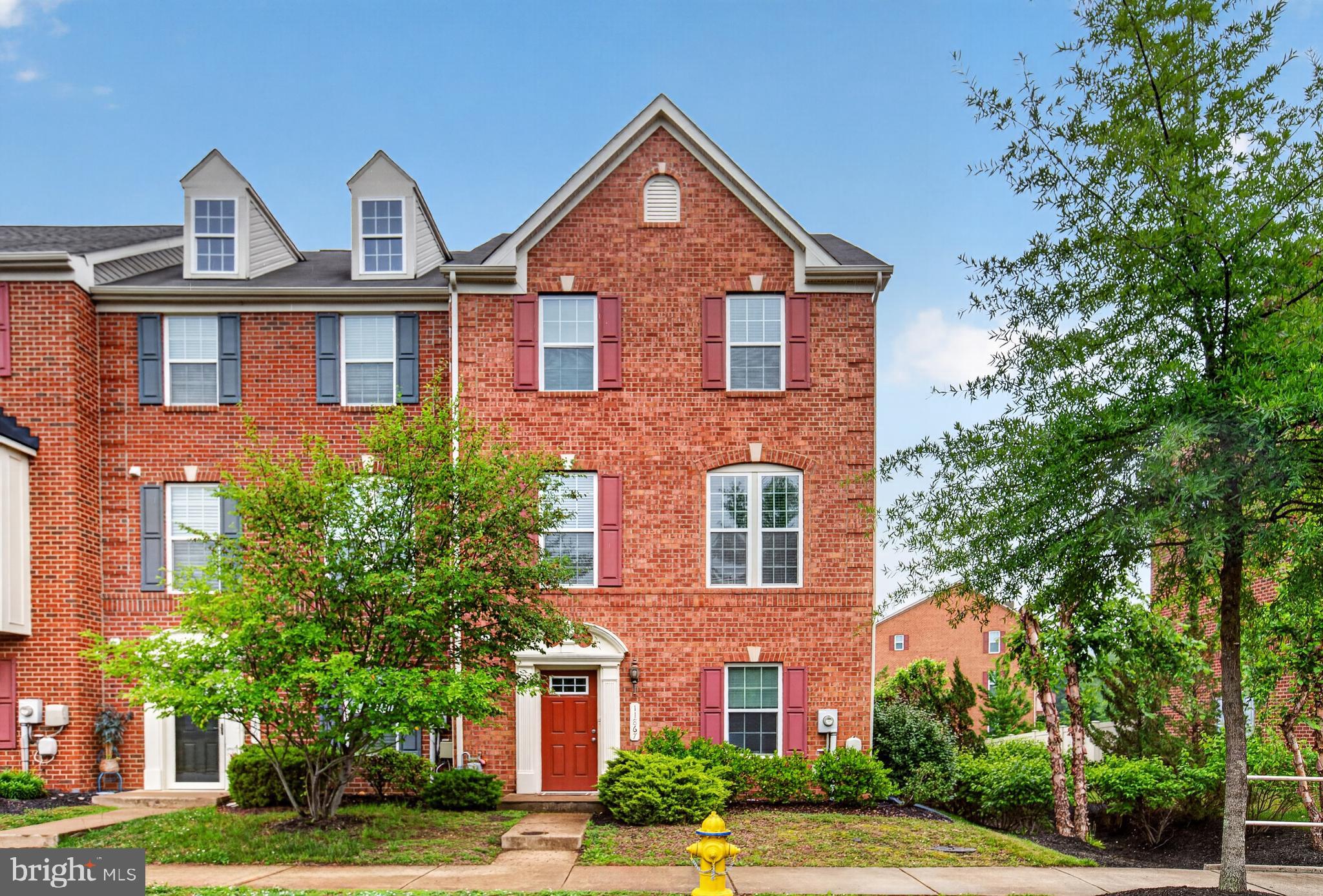 FIELDSIDE AT ST CHARLES - Residential