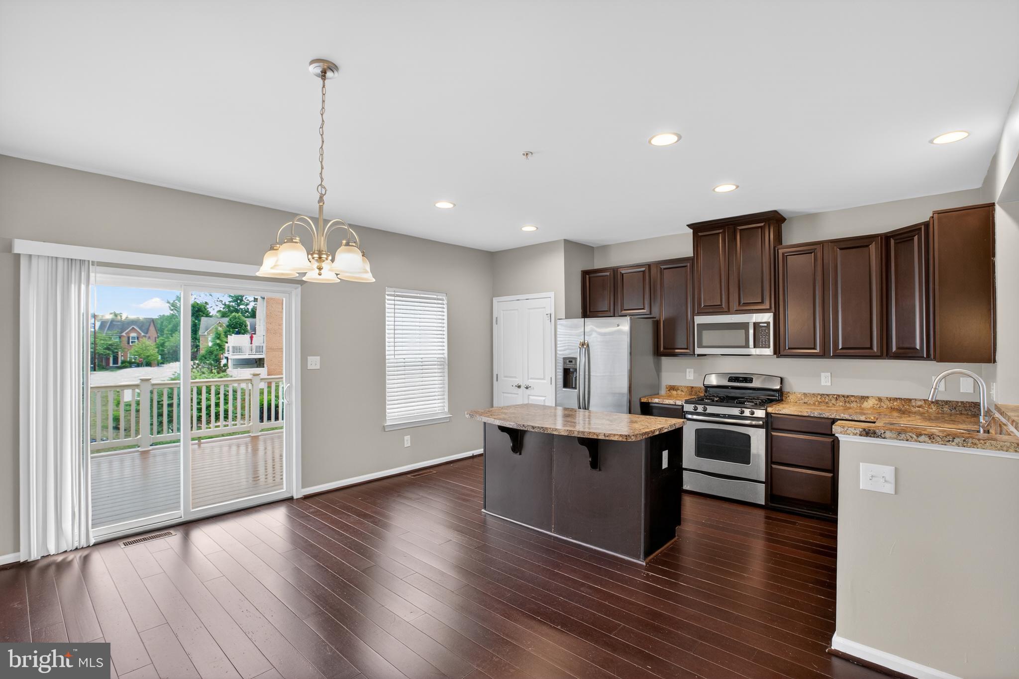 FIELDSIDE AT ST CHARLES - Residential