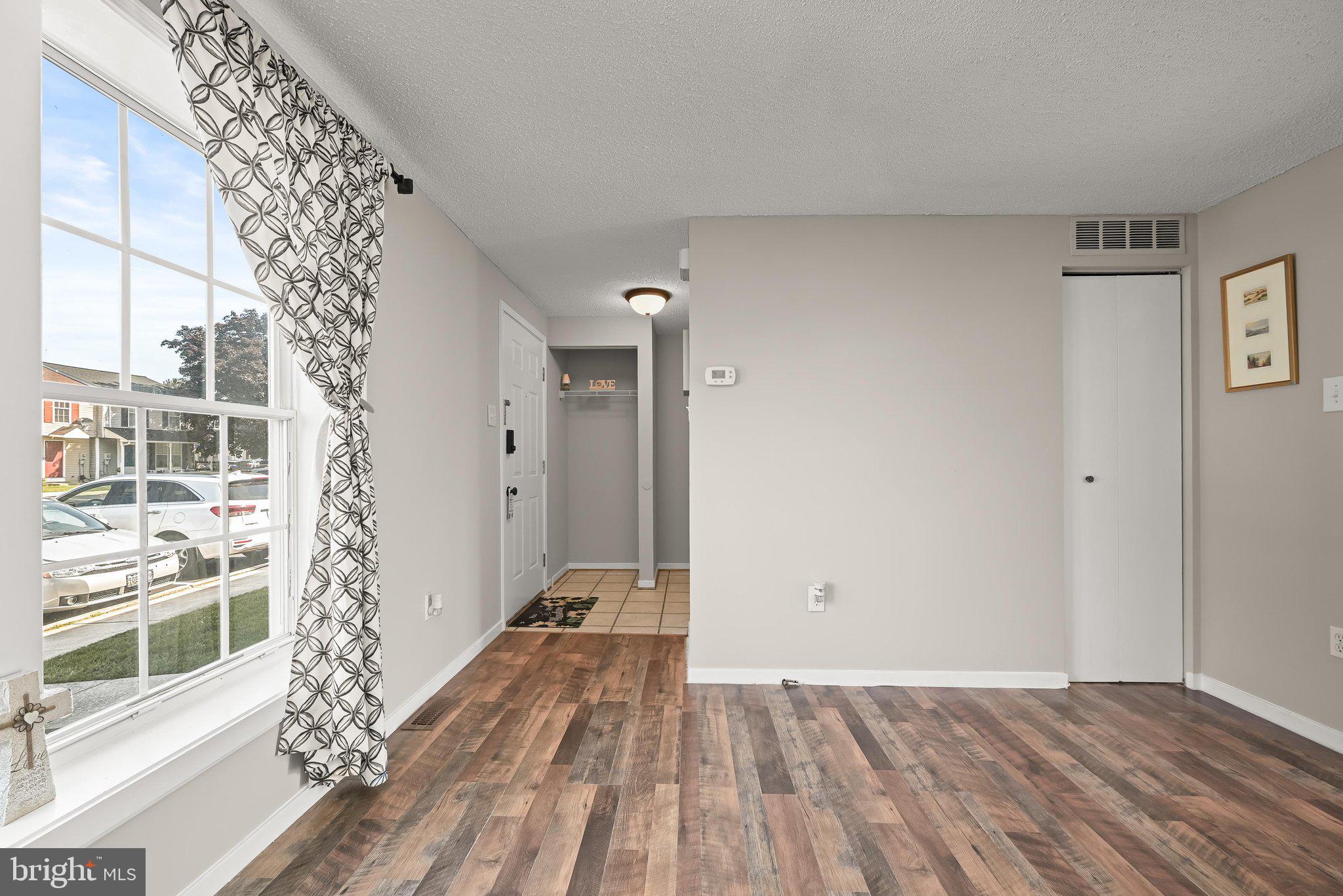 ROLLING MEADOWS - Residential