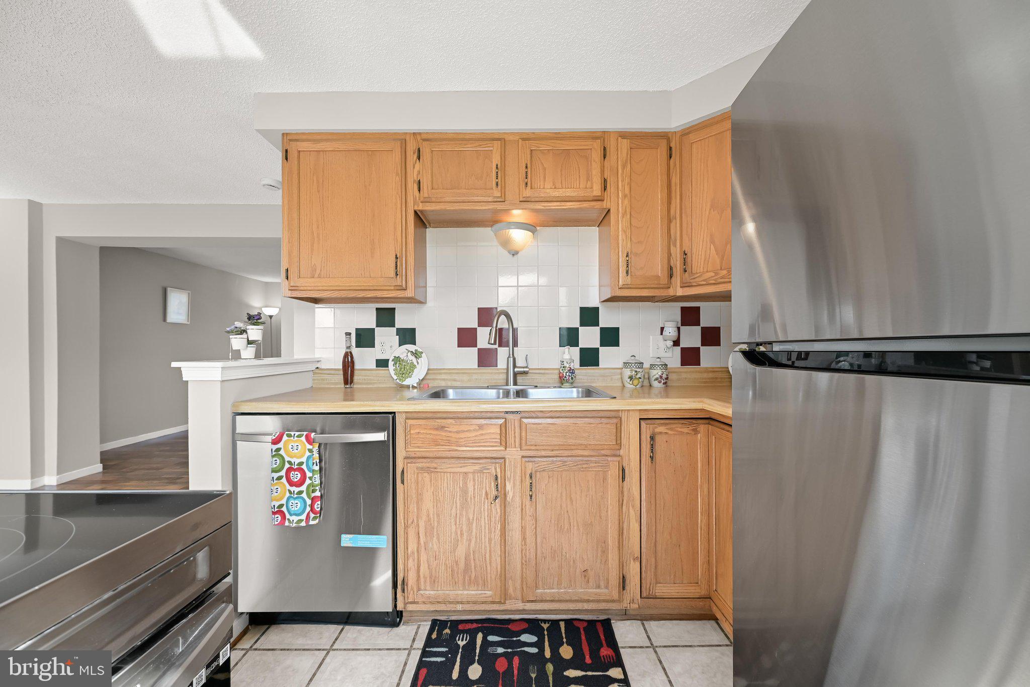 ROLLING MEADOWS - Residential