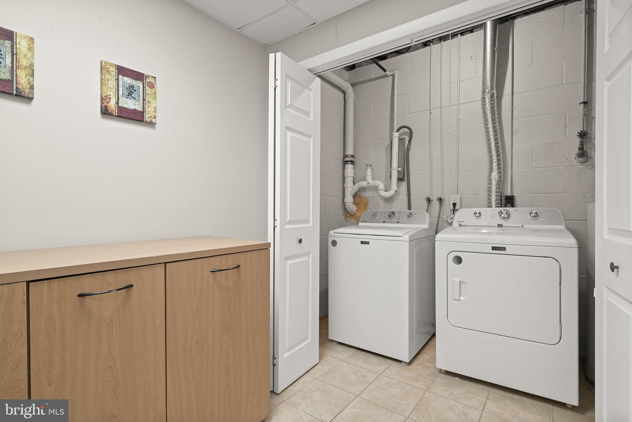 ROLLING MEADOWS - Residential