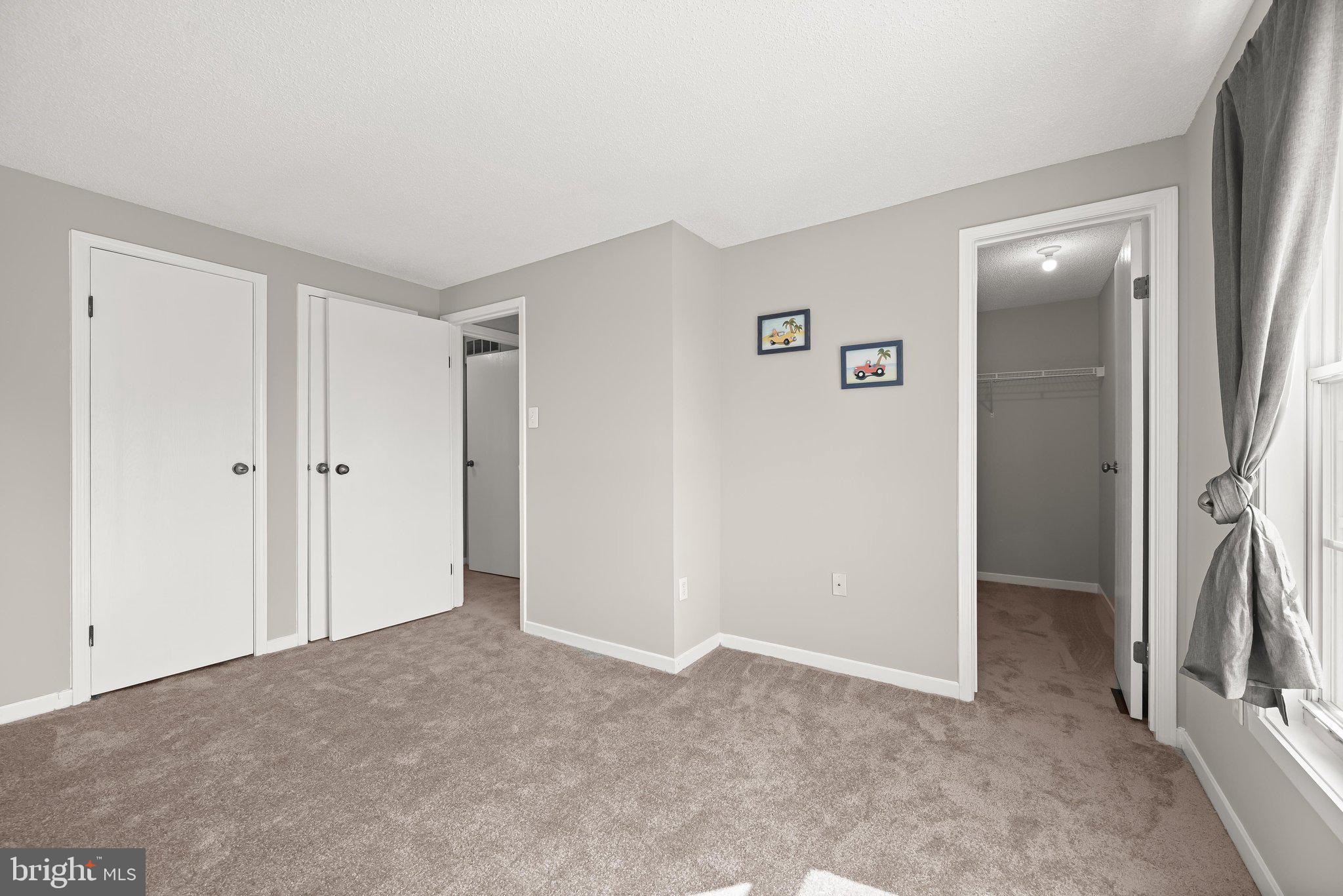 ROLLING MEADOWS - Residential