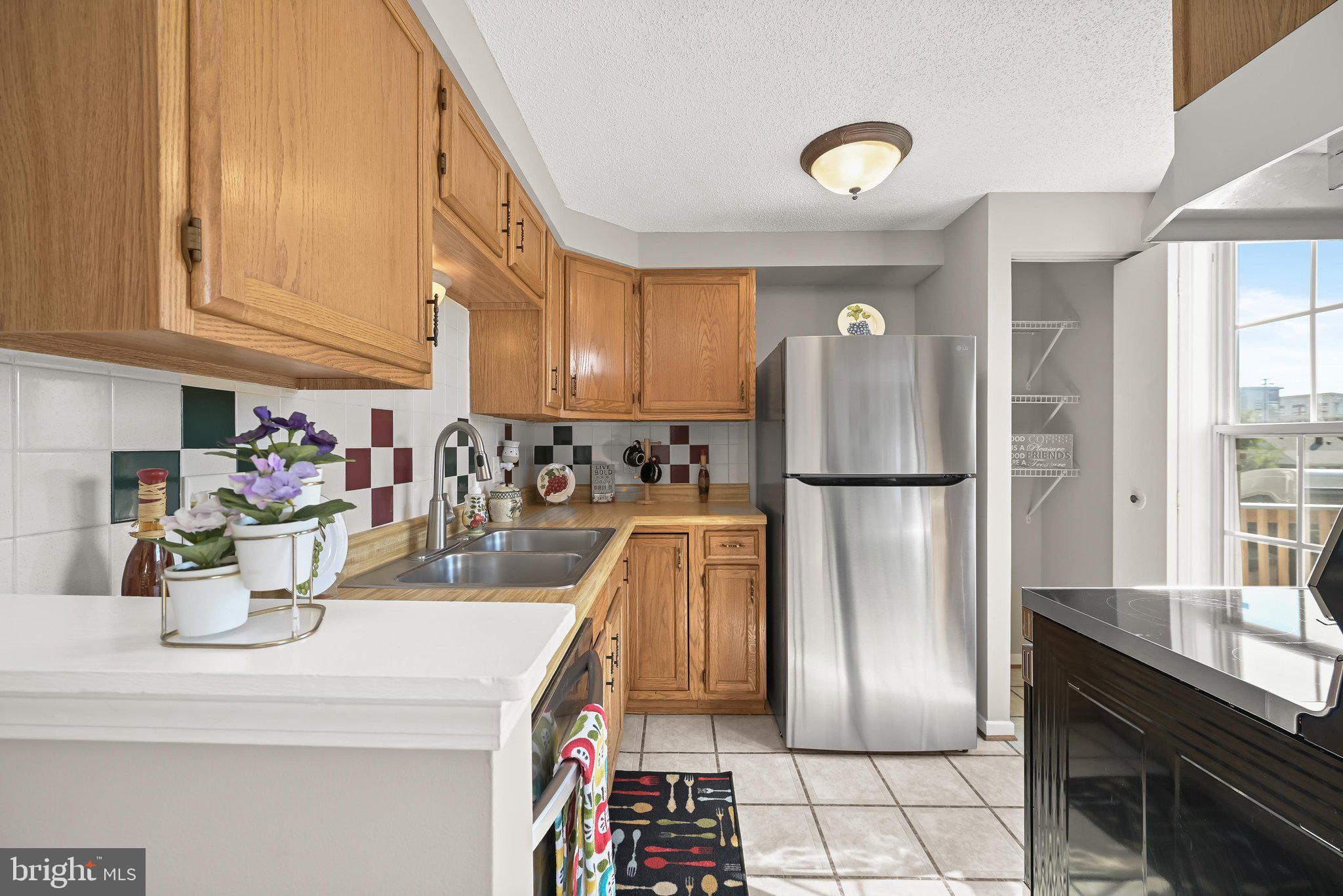 ROLLING MEADOWS - Residential
