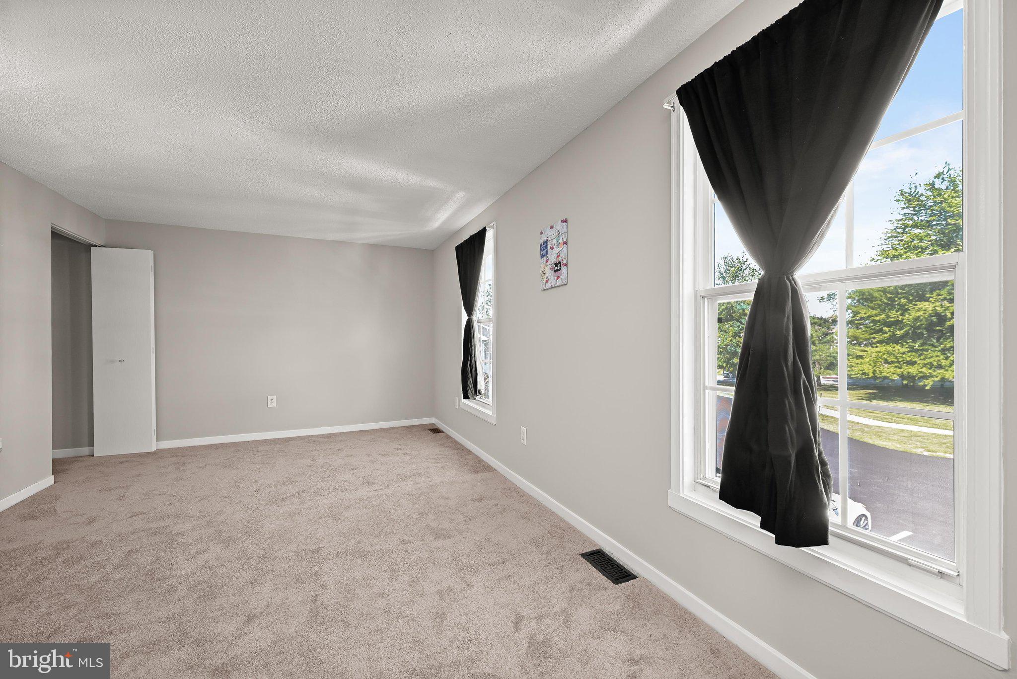 ROLLING MEADOWS - Residential