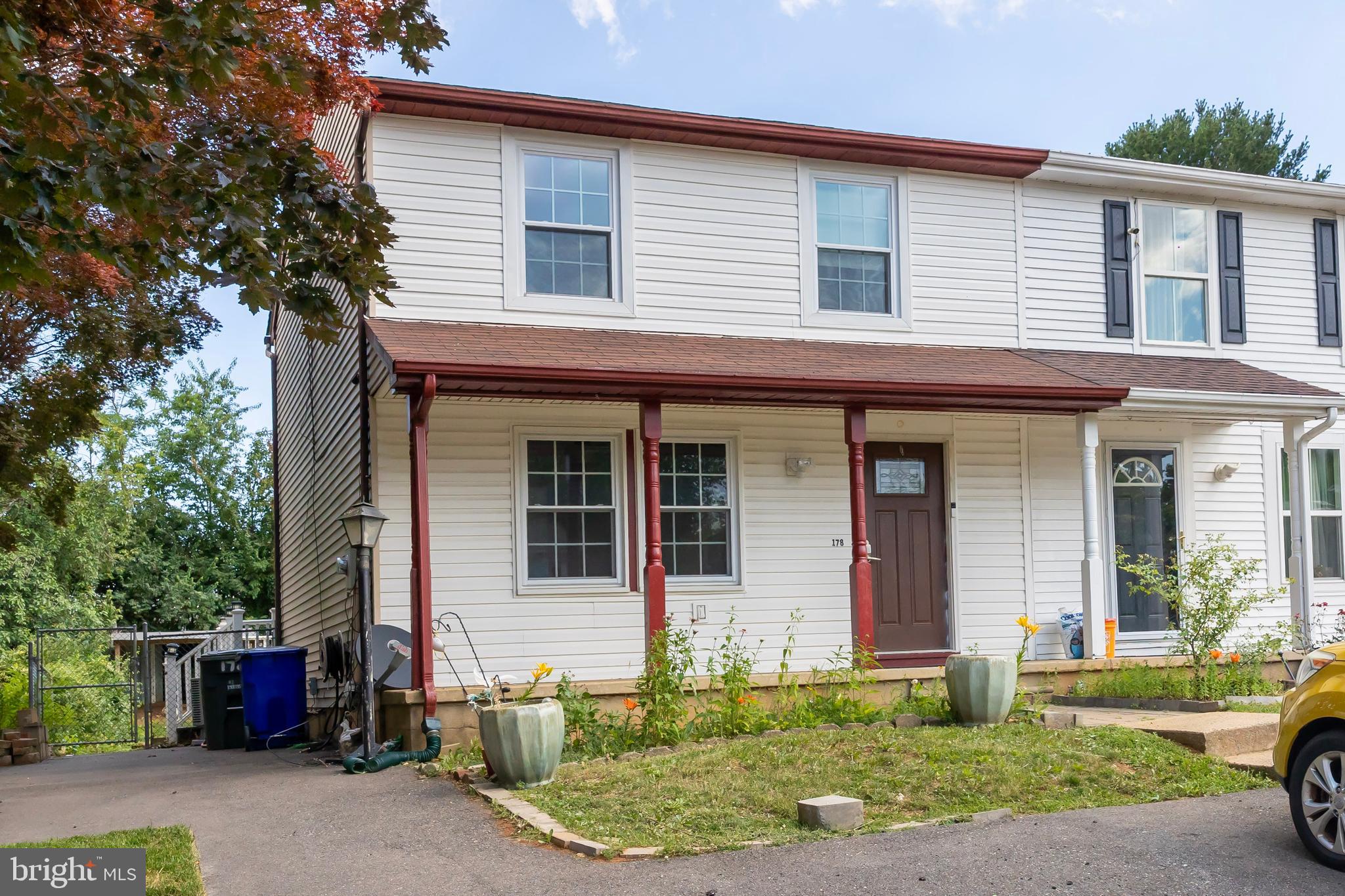 STONEGATE - Residential