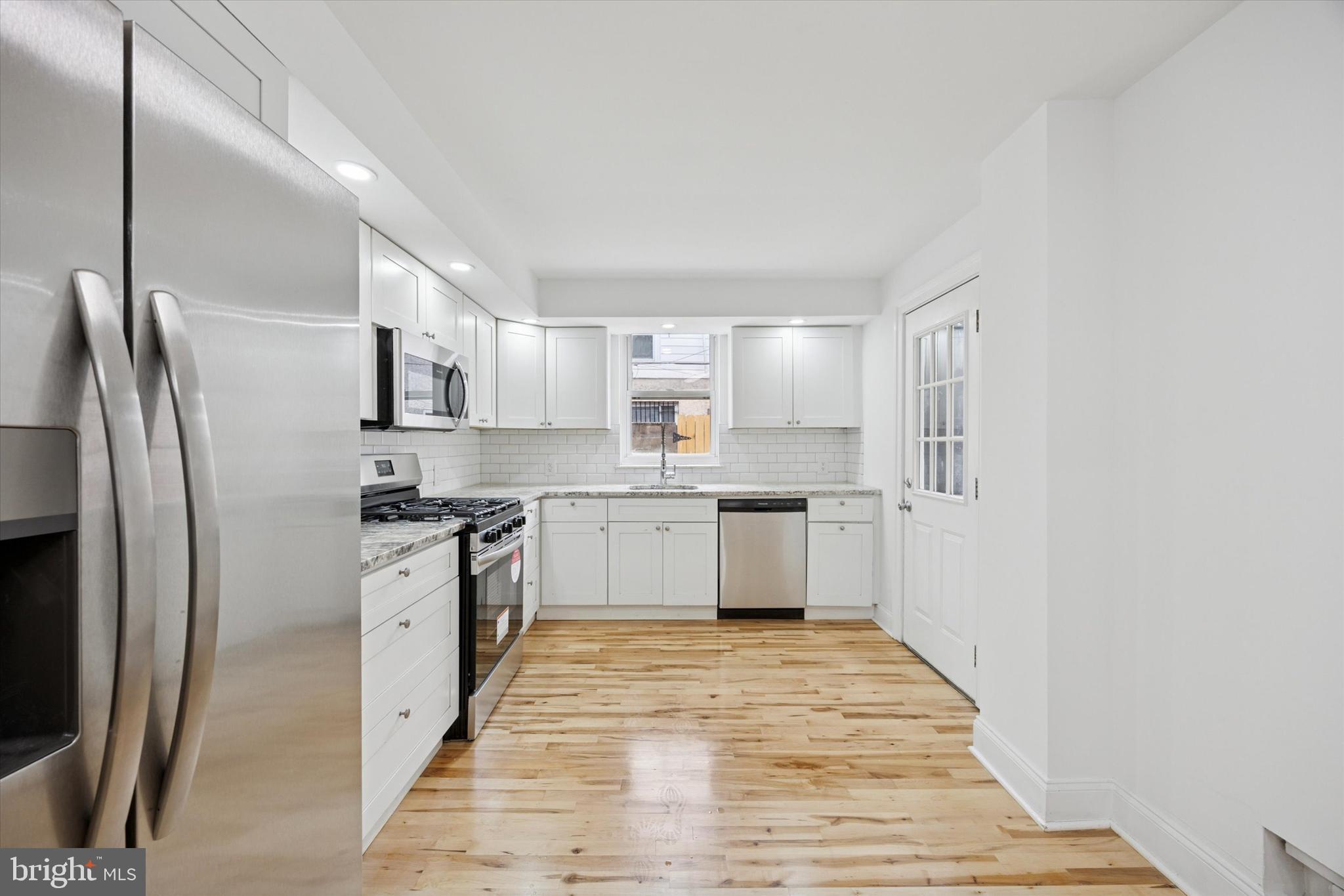 PASSYUNK SQUARE - Residential