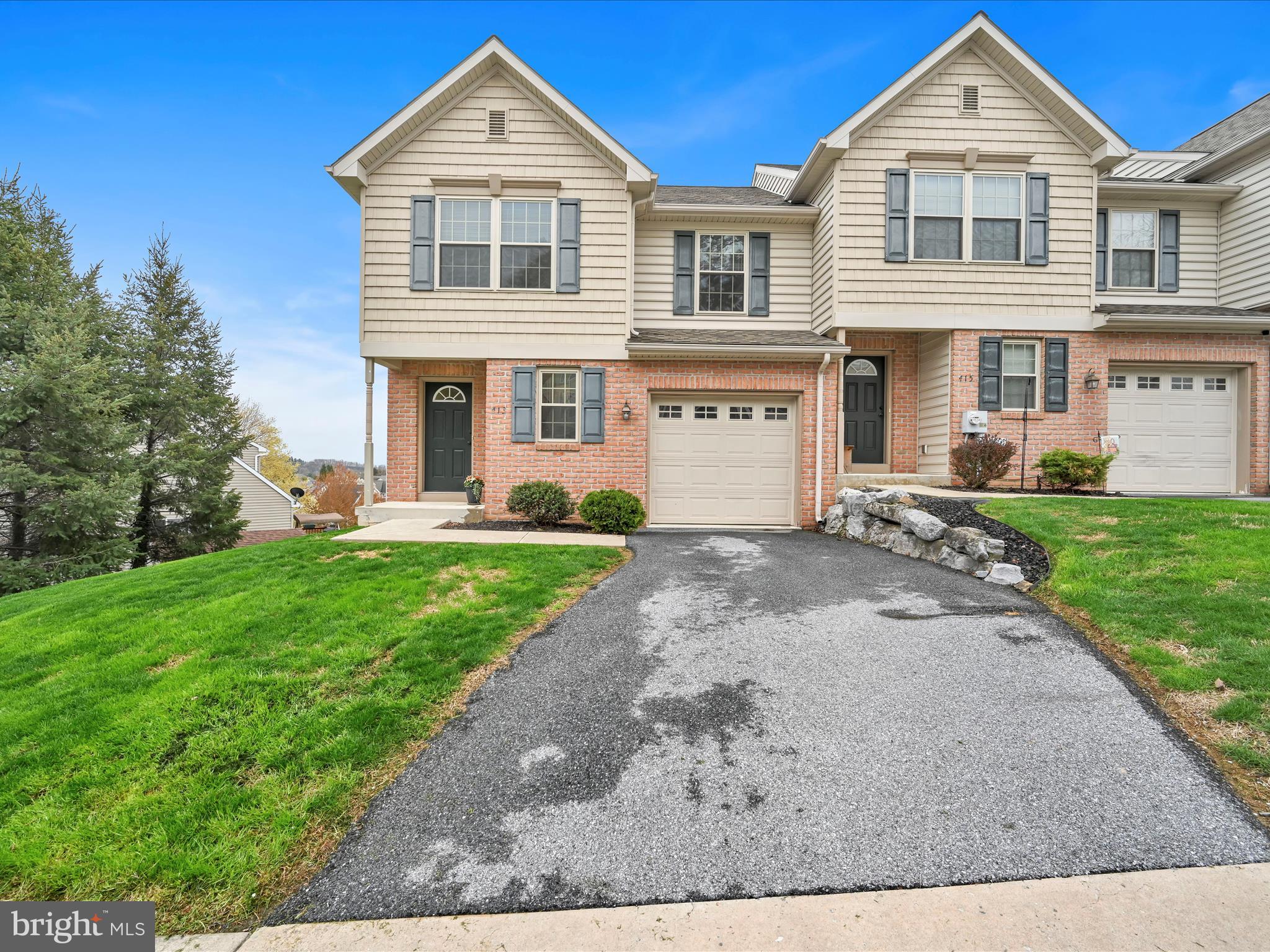 SUMMIT HILLS - Residential
