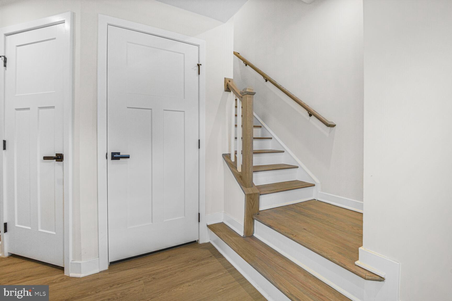 MONTGOMERY VILLAGE - Residential Lease