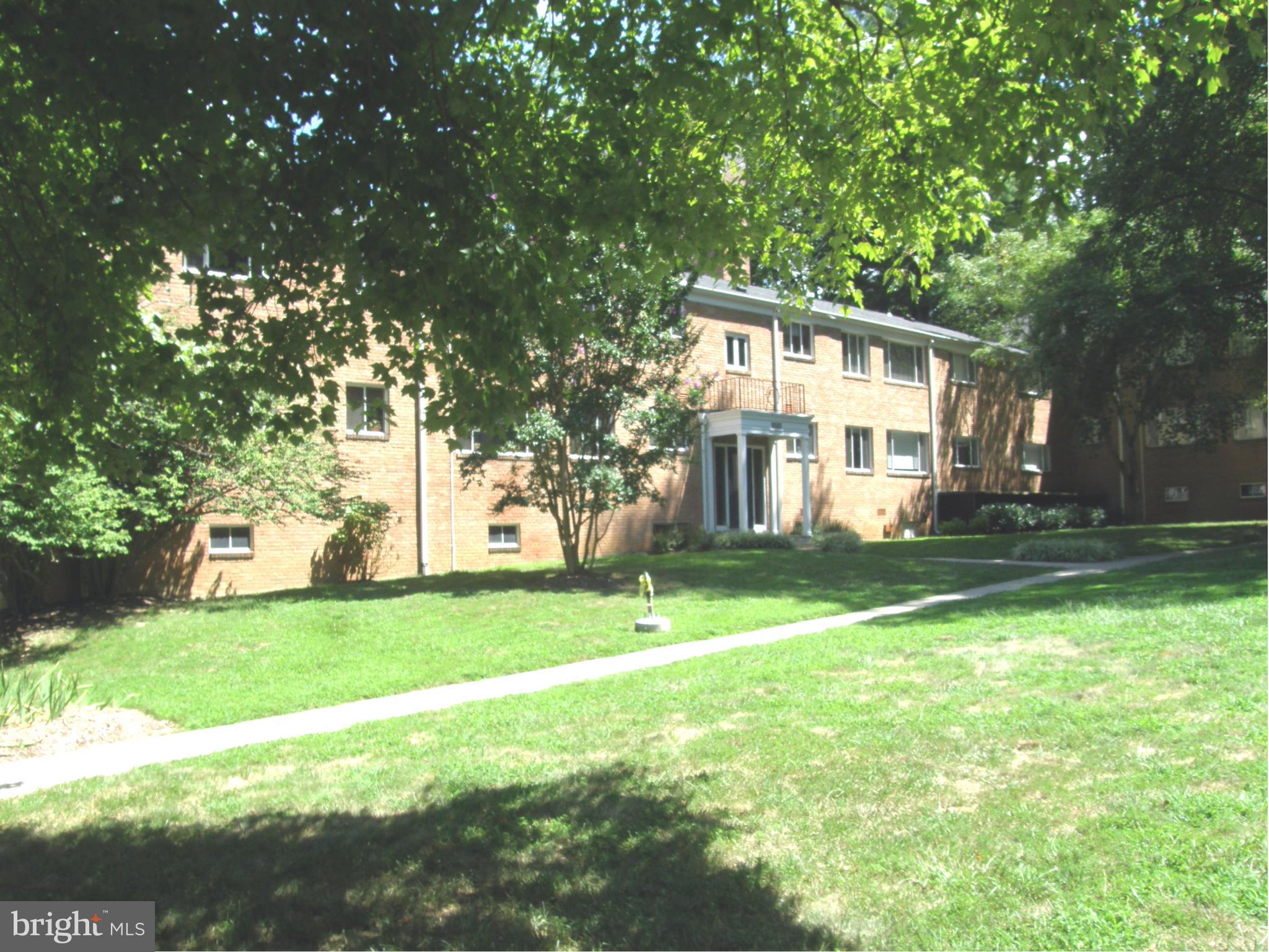 PARKSIDE CONDOMINIUMS - Residential Lease