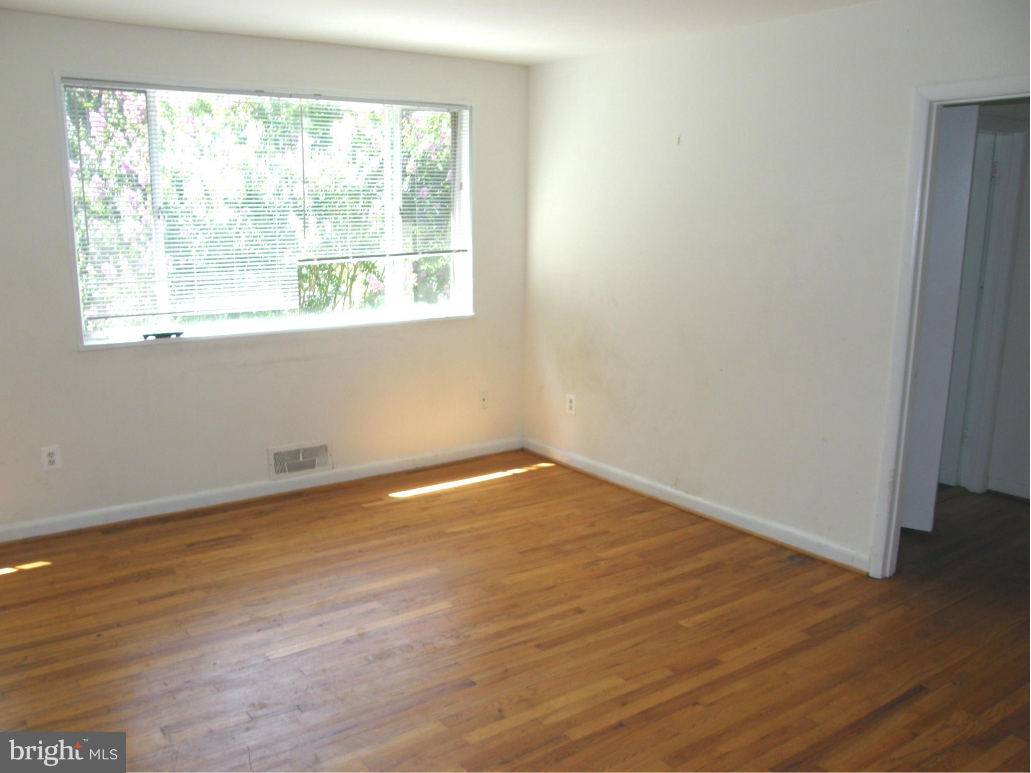PARKSIDE CONDOMINIUMS - Residential Lease