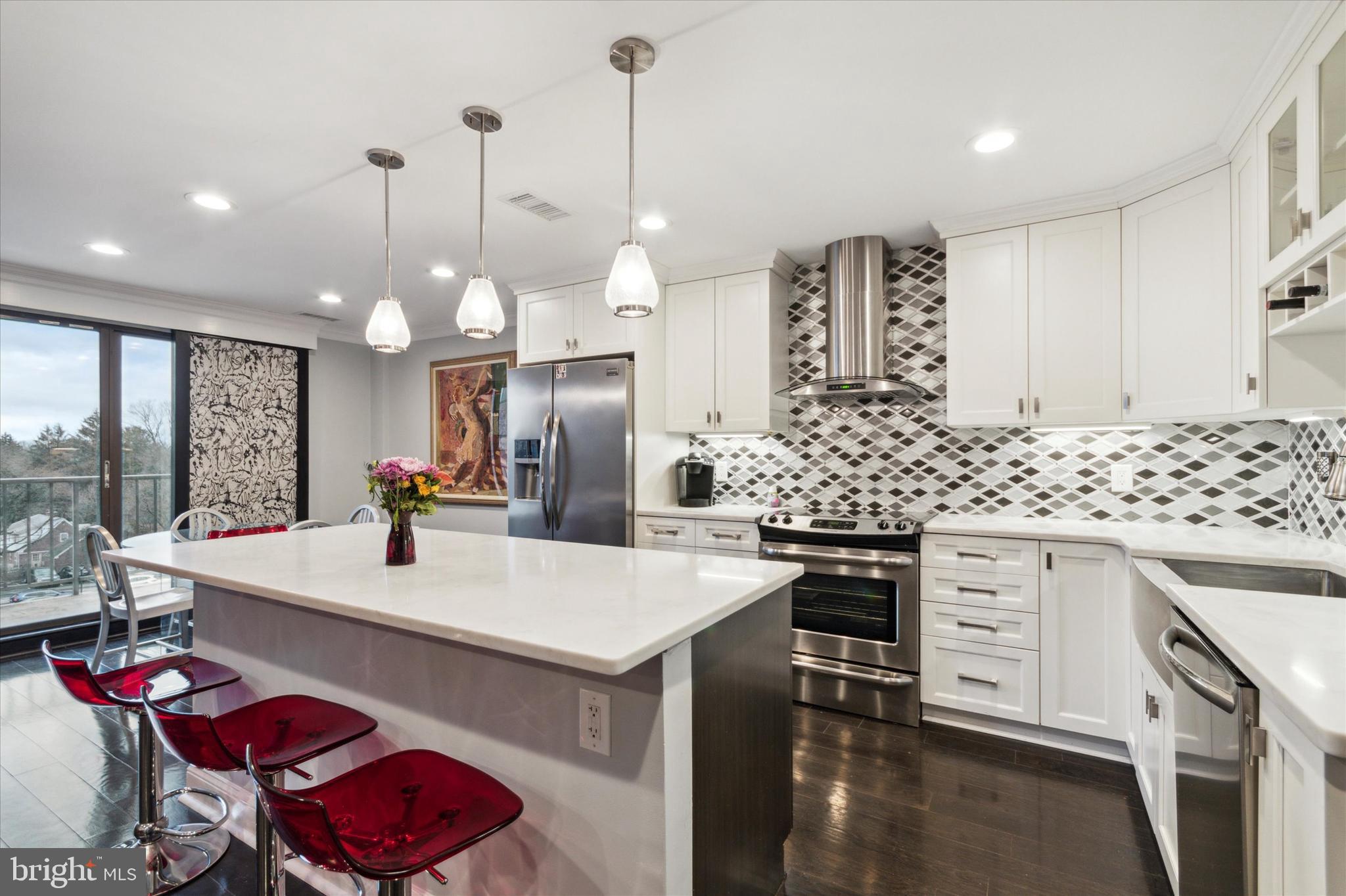 HOLLY HOUSE - Residential