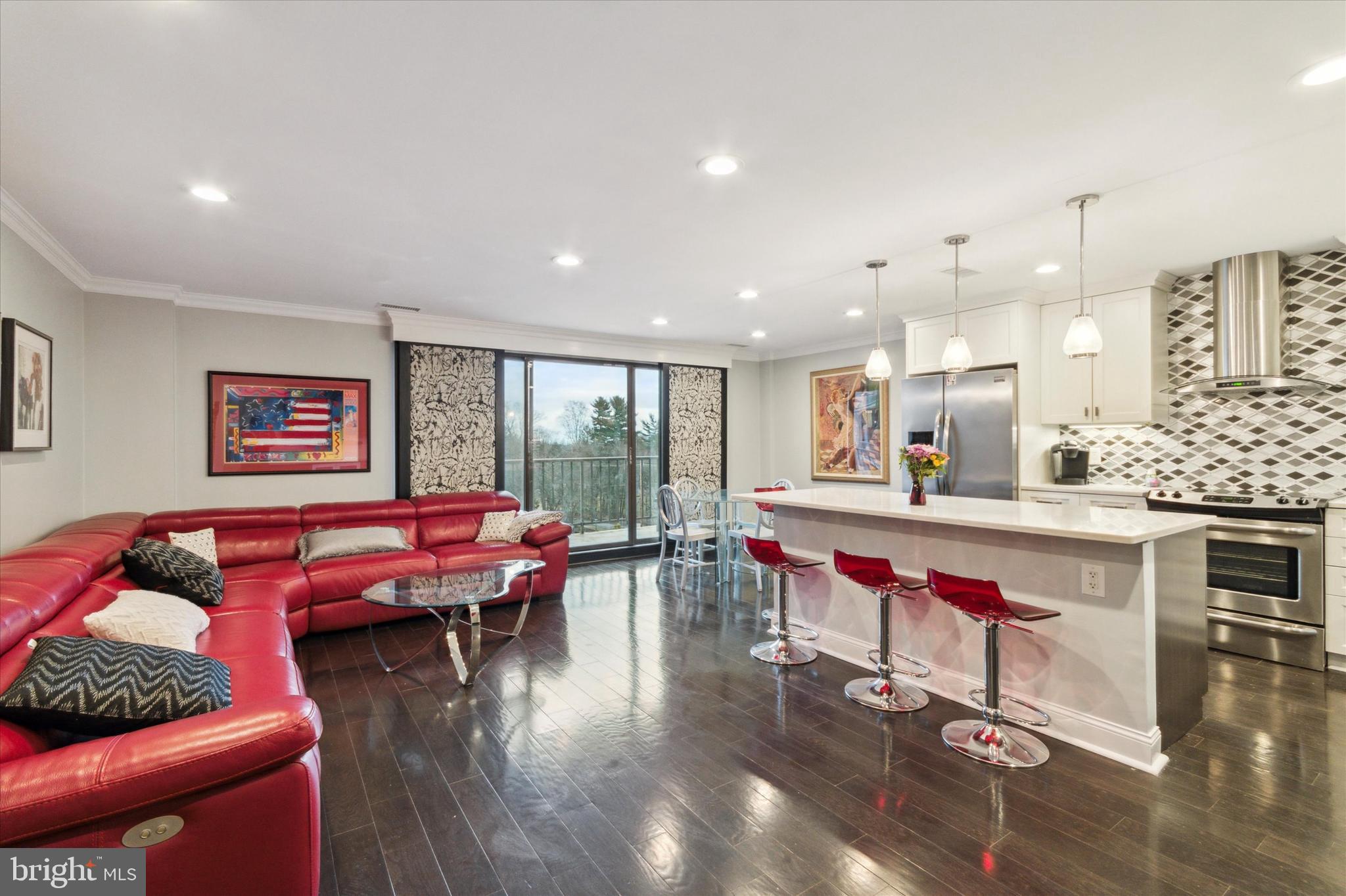HOLLY HOUSE - Residential
