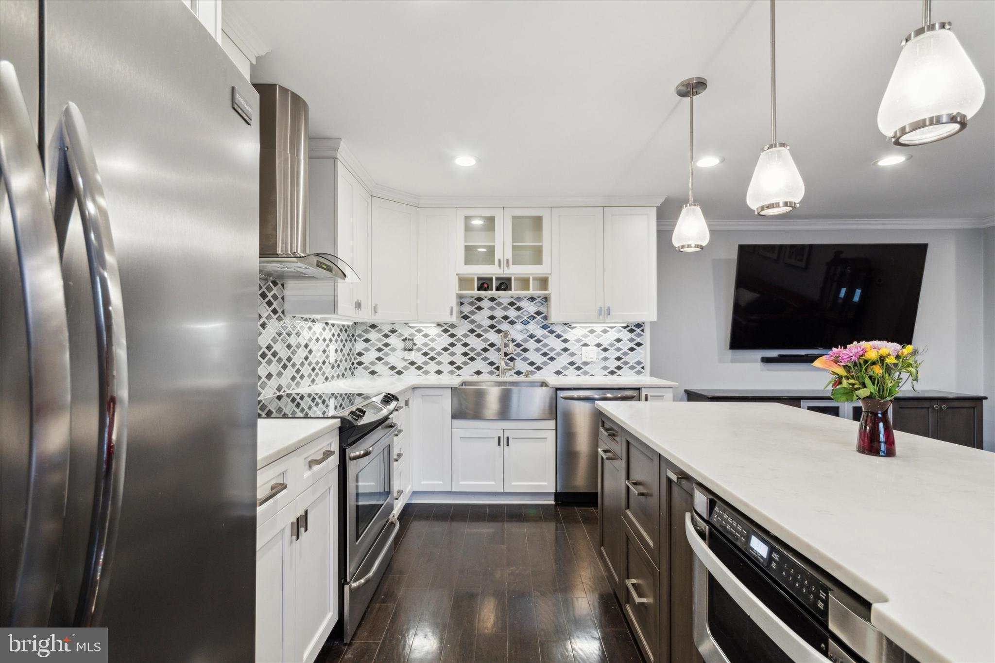 HOLLY HOUSE - Residential