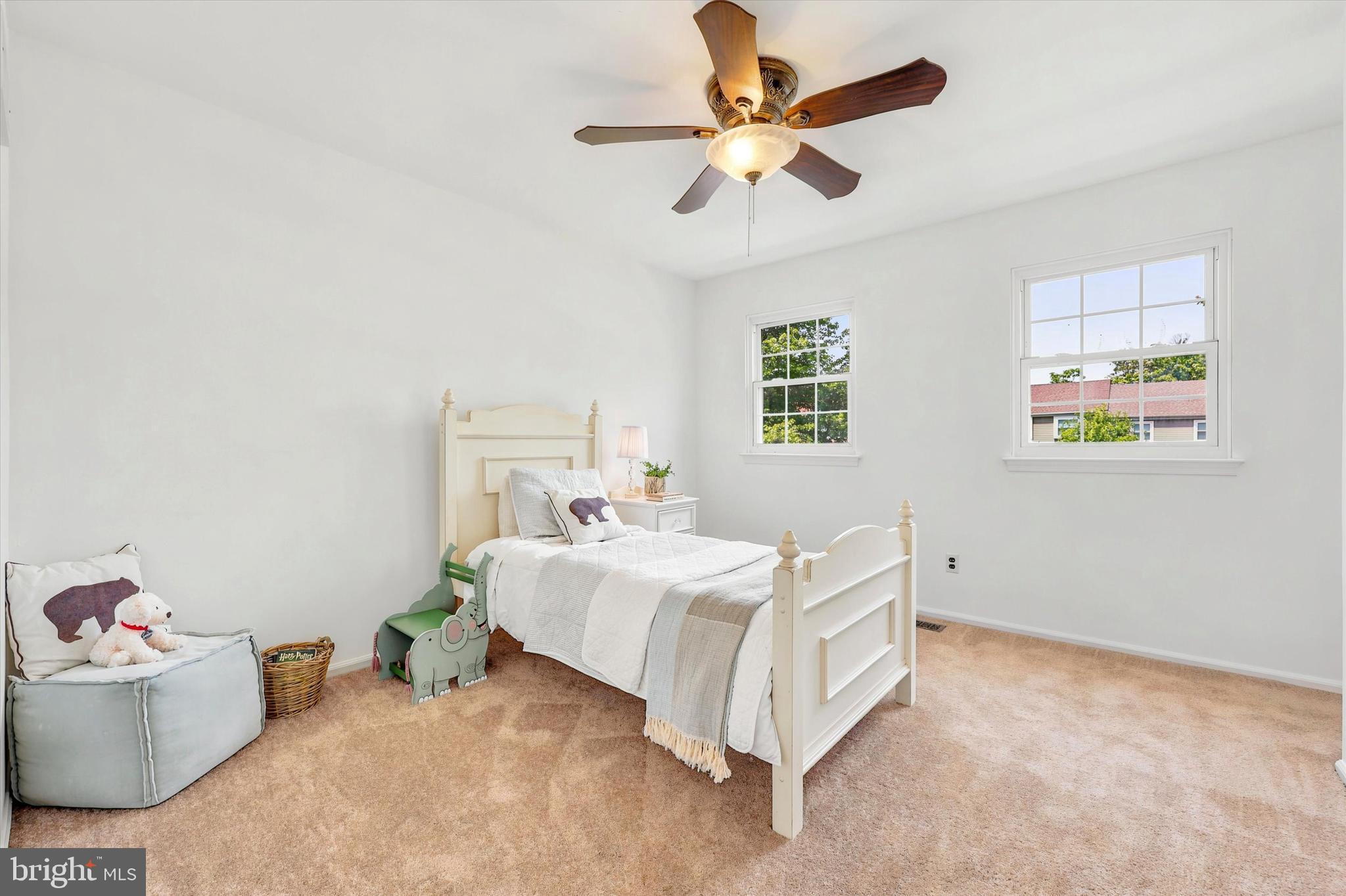 SAW MILL VALLEY - Residential