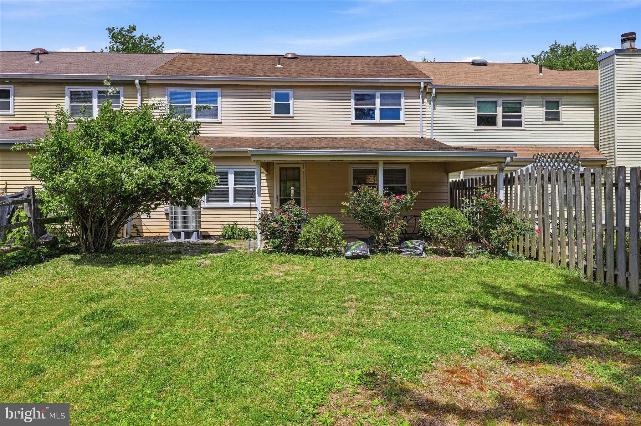 SAW MILL VALLEY - Residential