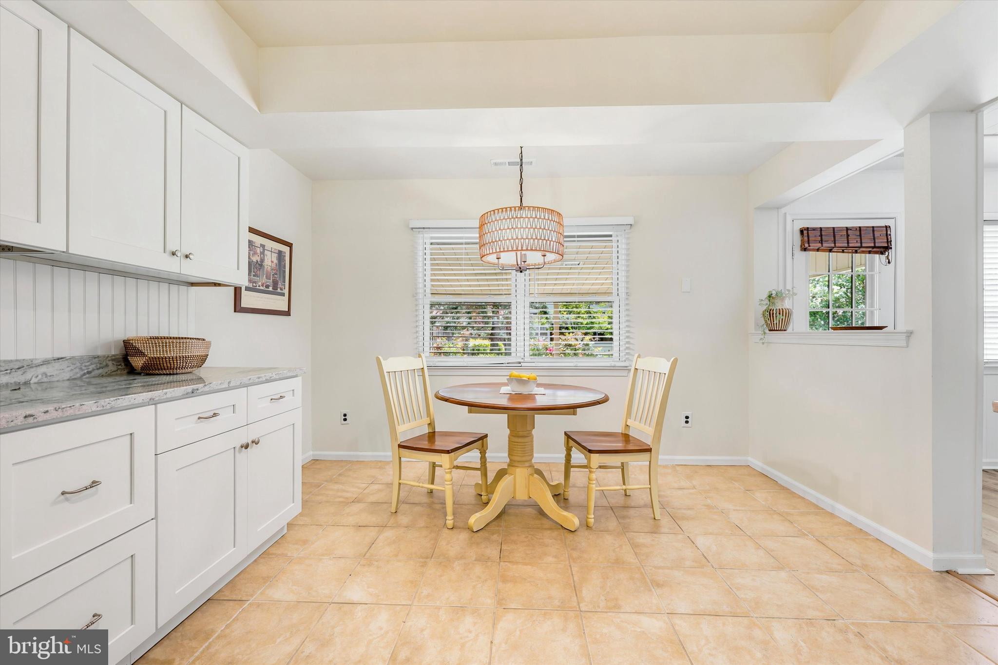 SAW MILL VALLEY - Residential