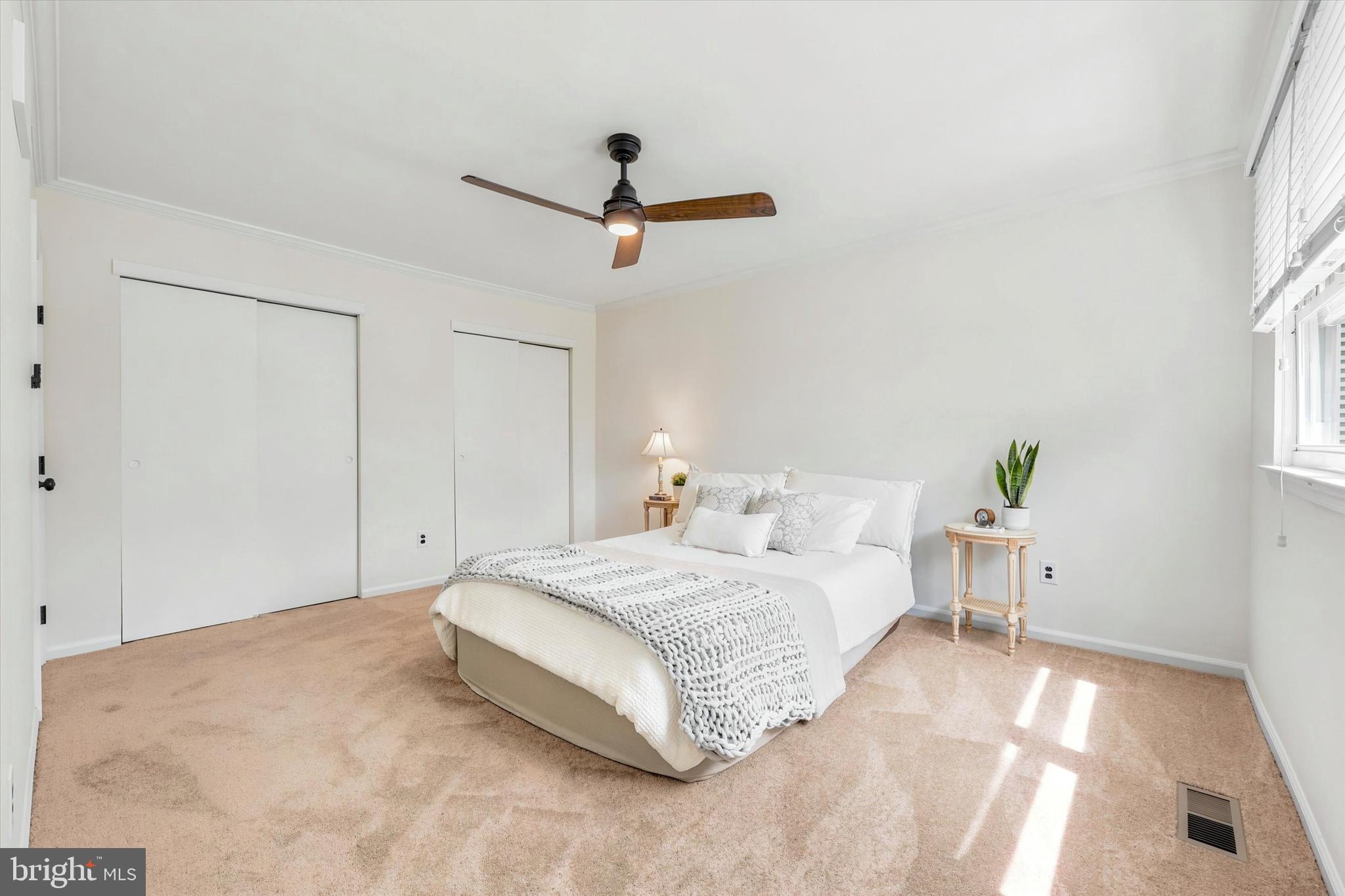 SAW MILL VALLEY - Residential