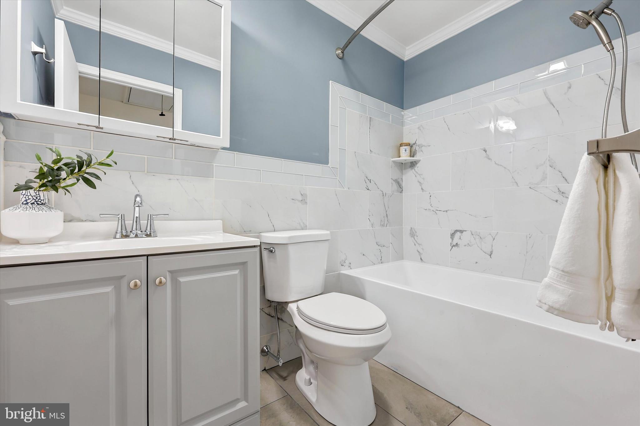 SAW MILL VALLEY - Residential