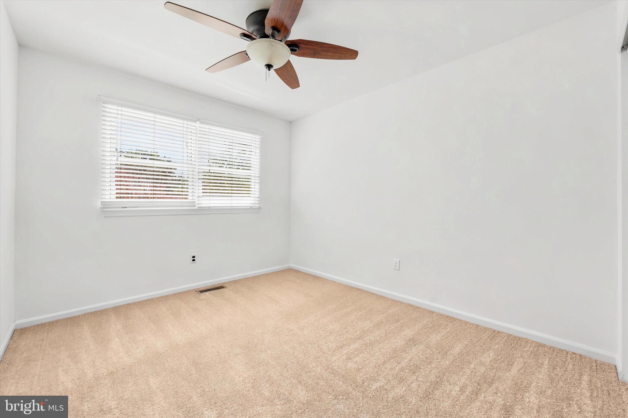 SAW MILL VALLEY - Residential