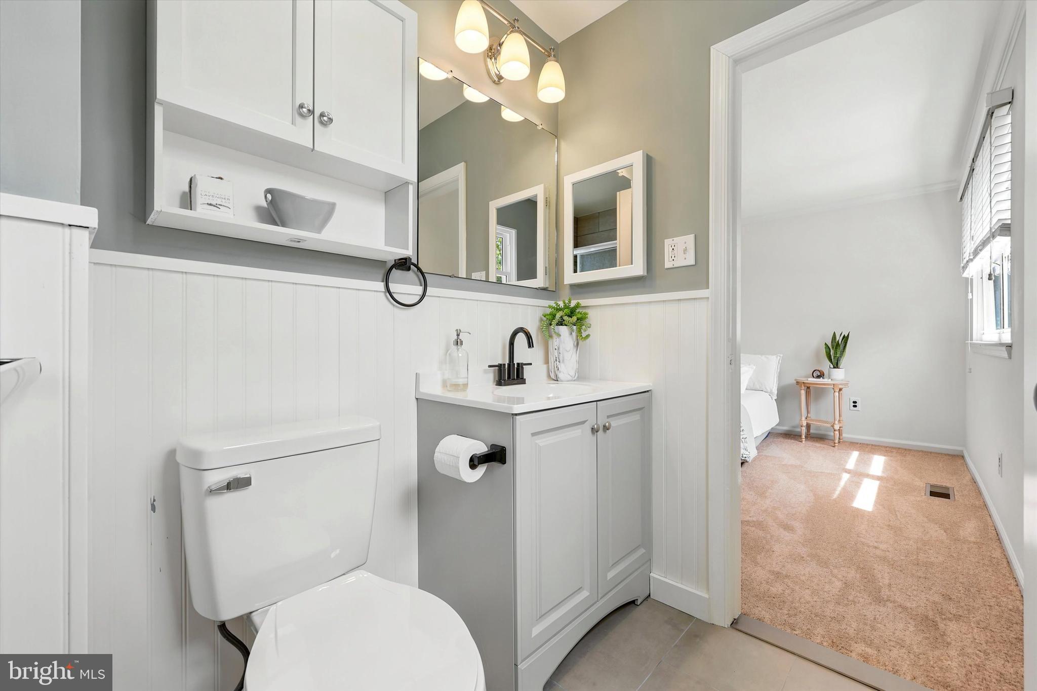 SAW MILL VALLEY - Residential