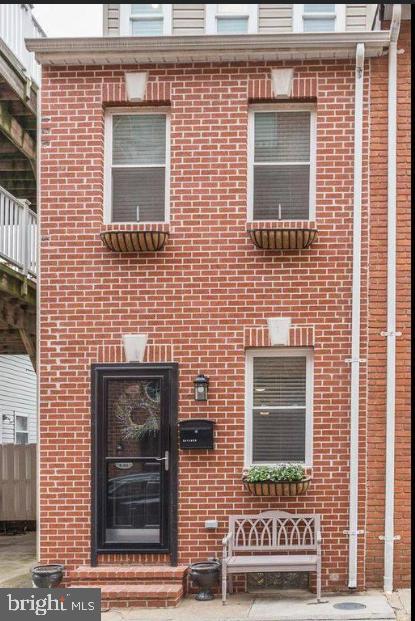 LOCUST POINT - Residential Lease