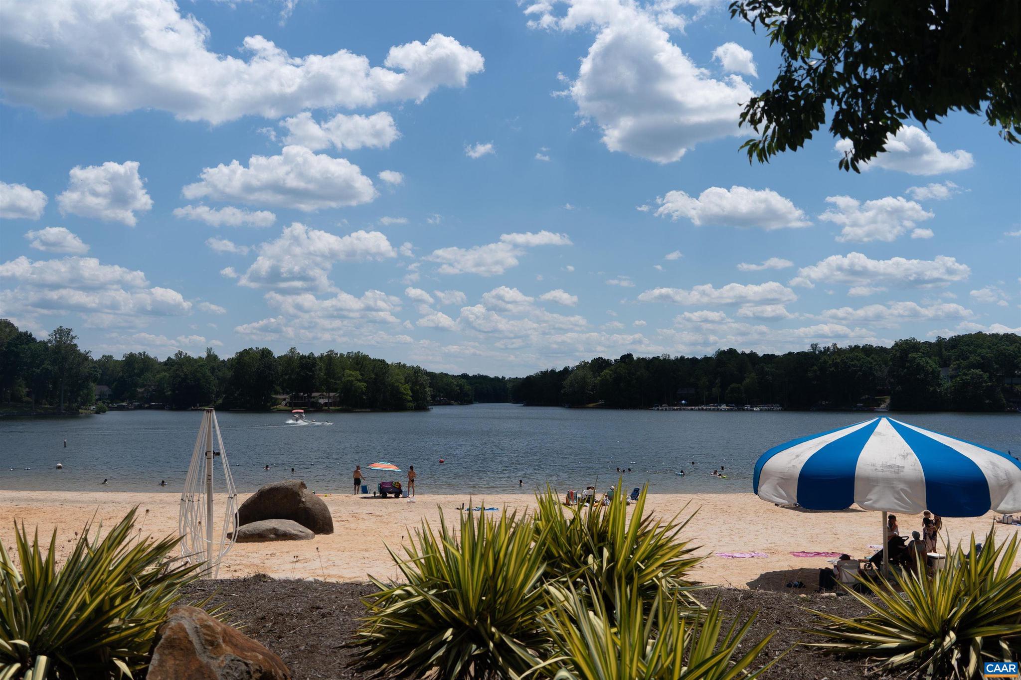 LAKE MONTICELLO - Land