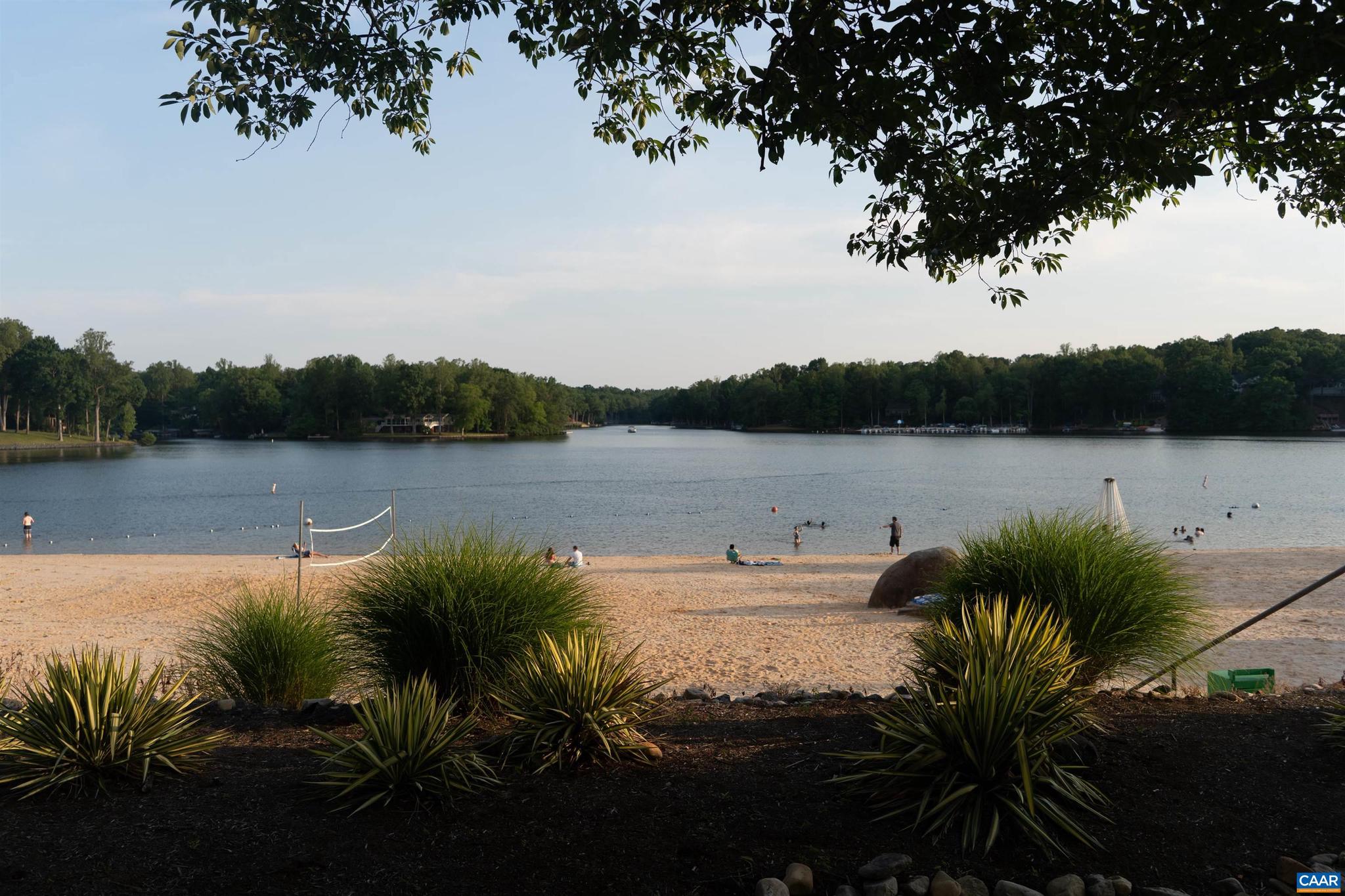 LAKE MONTICELLO - Land
