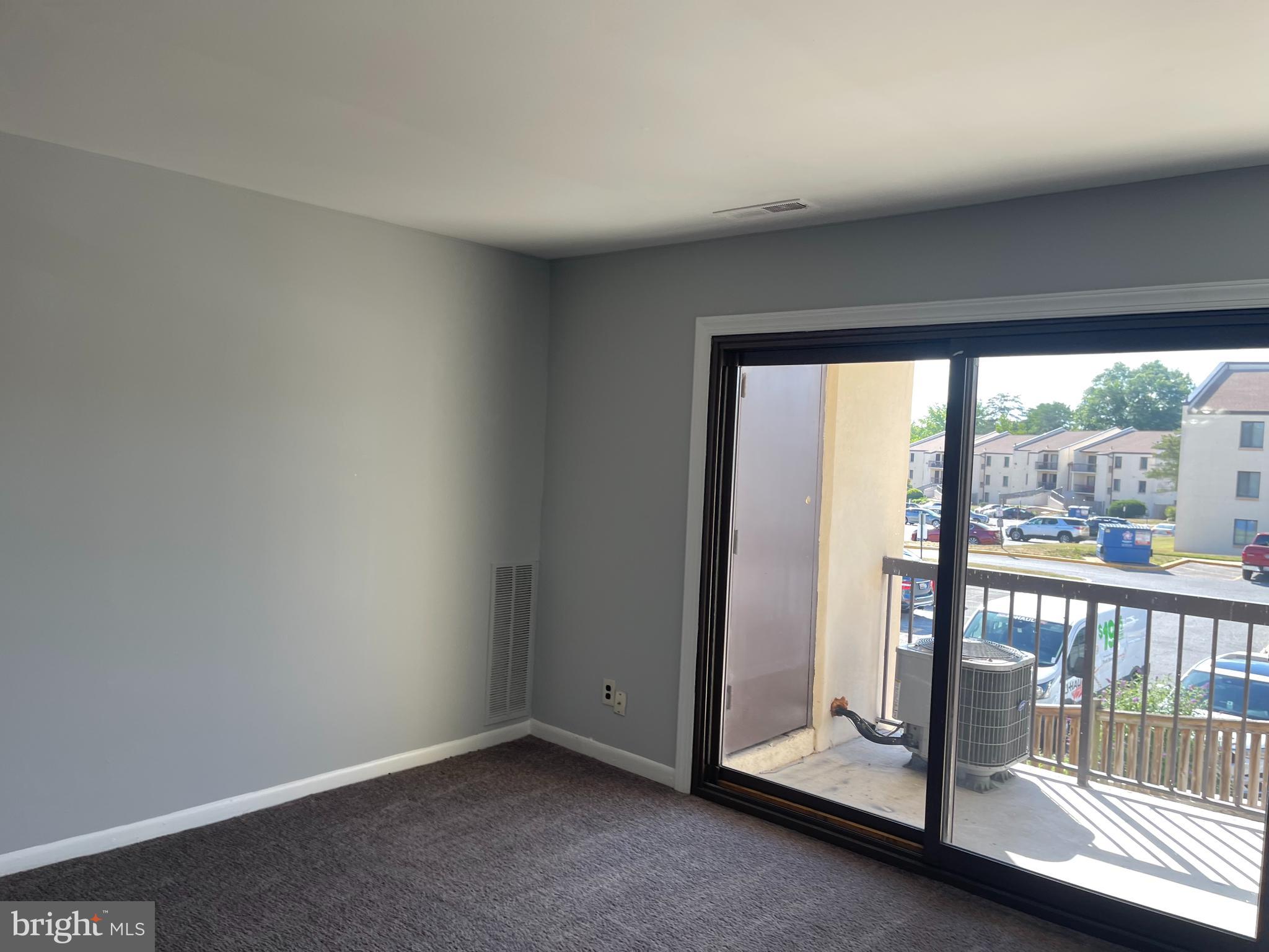 TREETOP CONDO - Residential