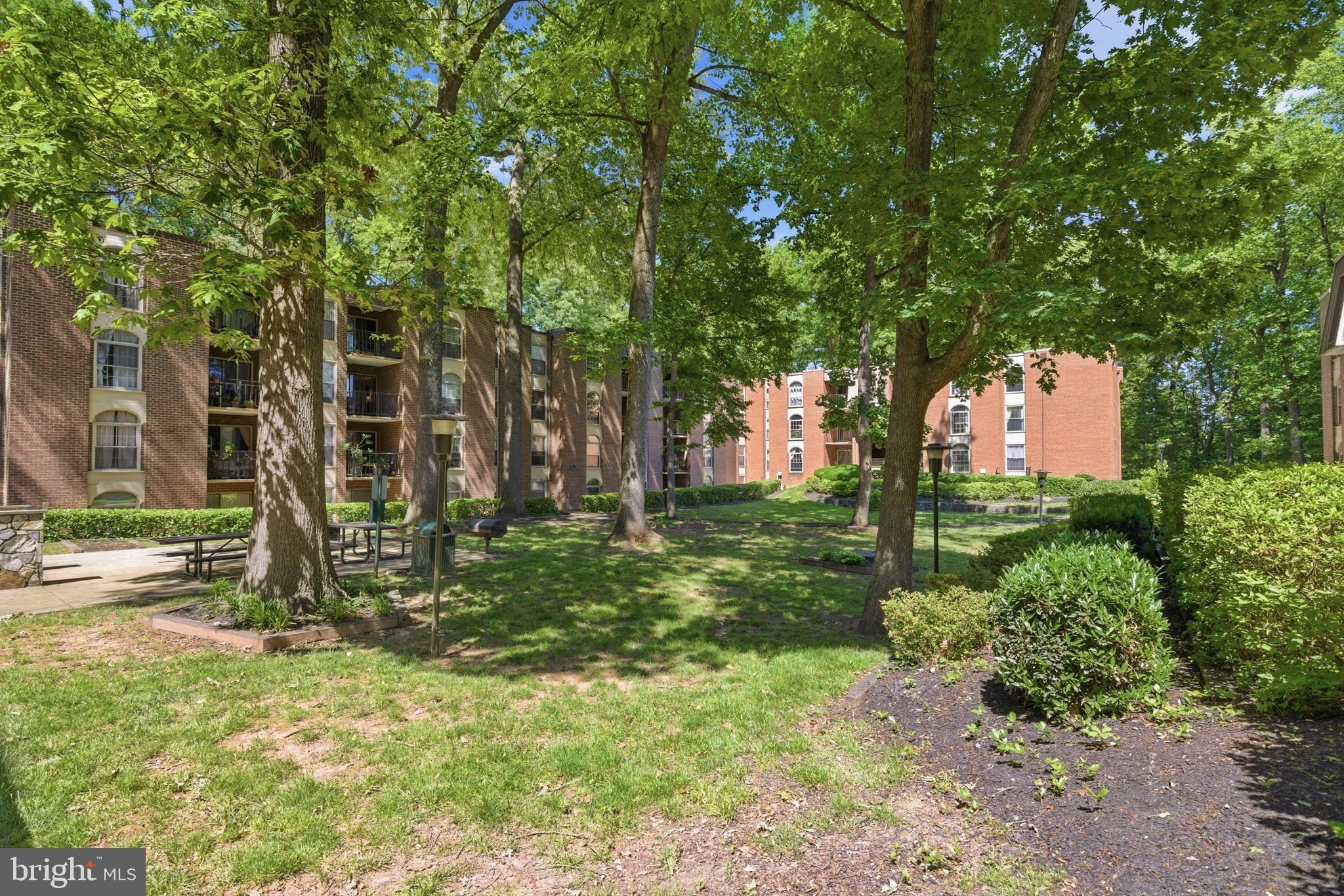 WOODBURN VILLAGE - Residential