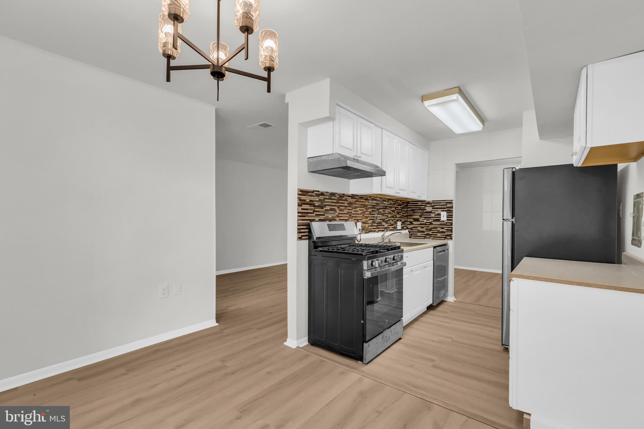 WOODBURN VILLAGE - Residential