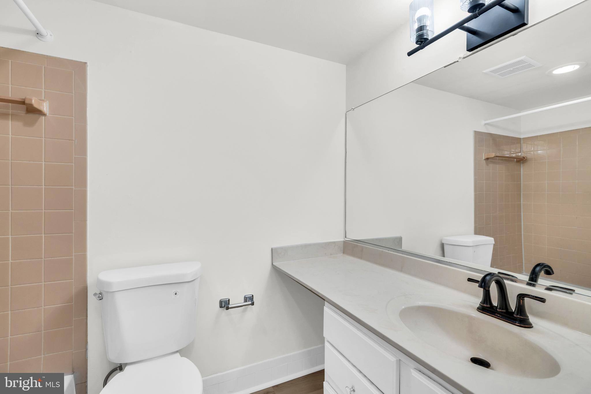 WOODBURN VILLAGE - Residential