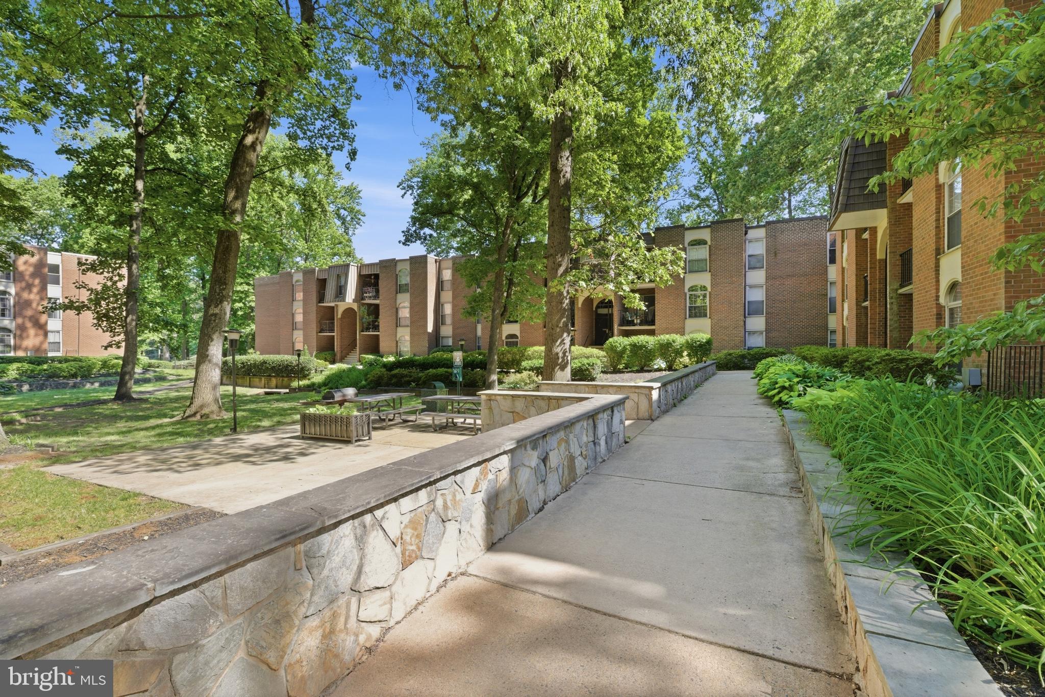 WOODBURN VILLAGE - Residential