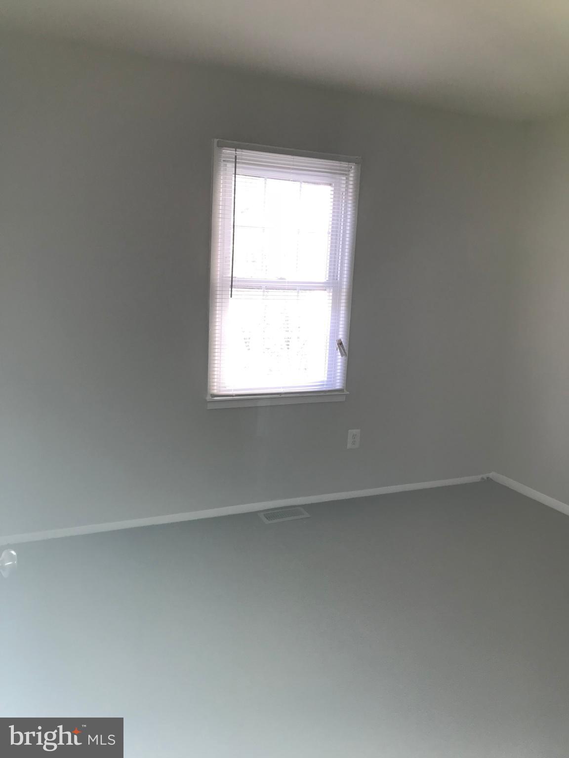 CROFTON COMMONS - Residential Lease