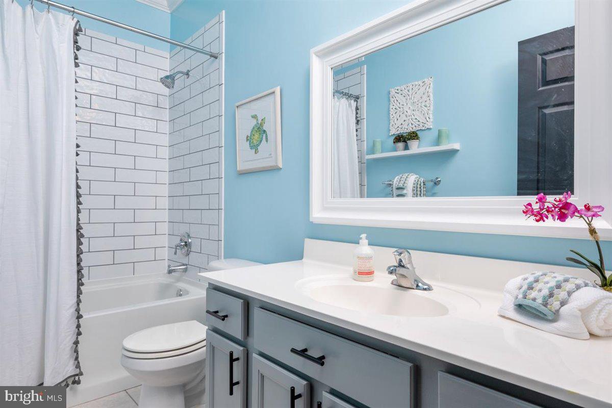 NORTH BROOK - Residential