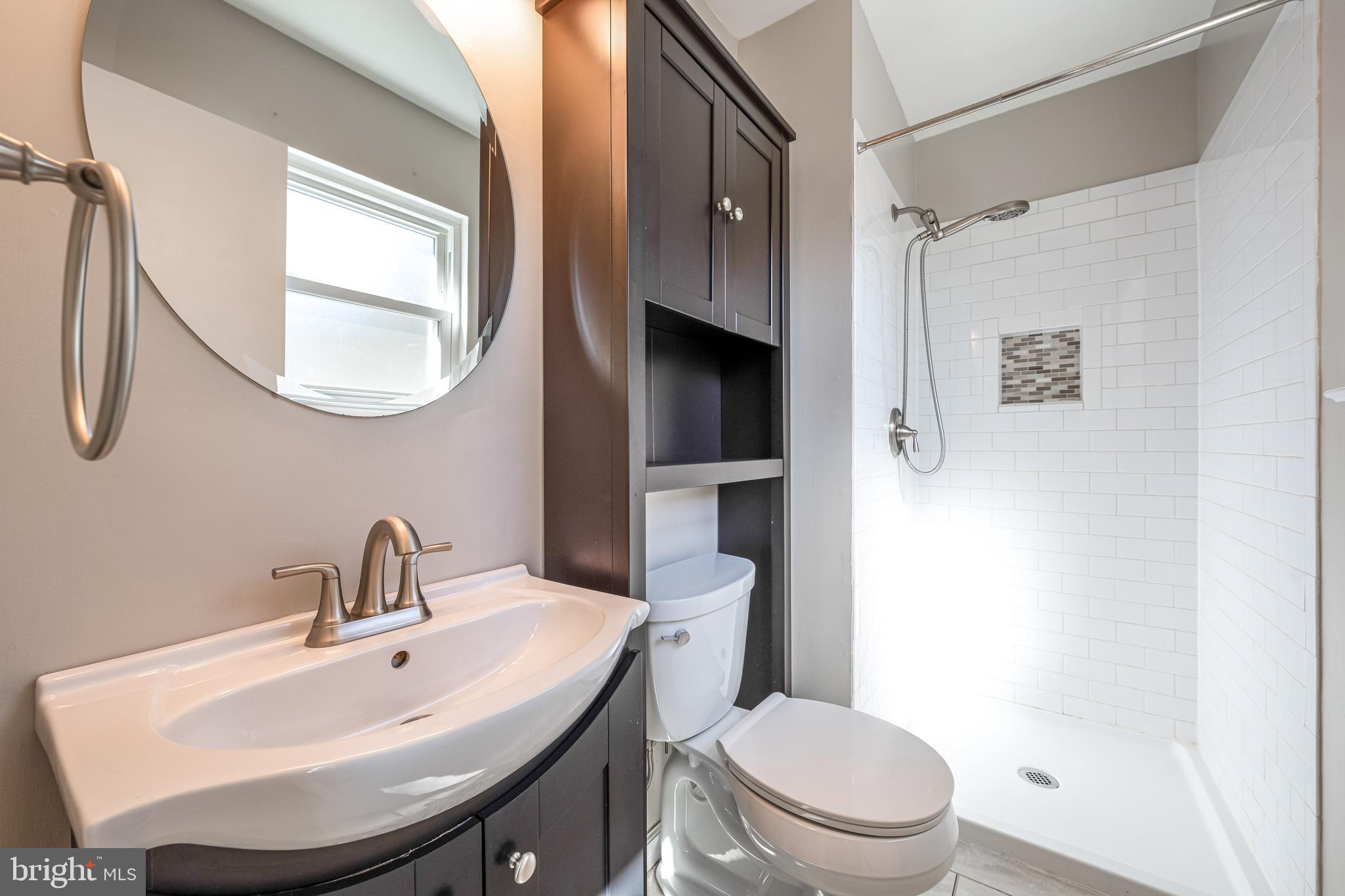 STONEYBROOKE - Residential Lease