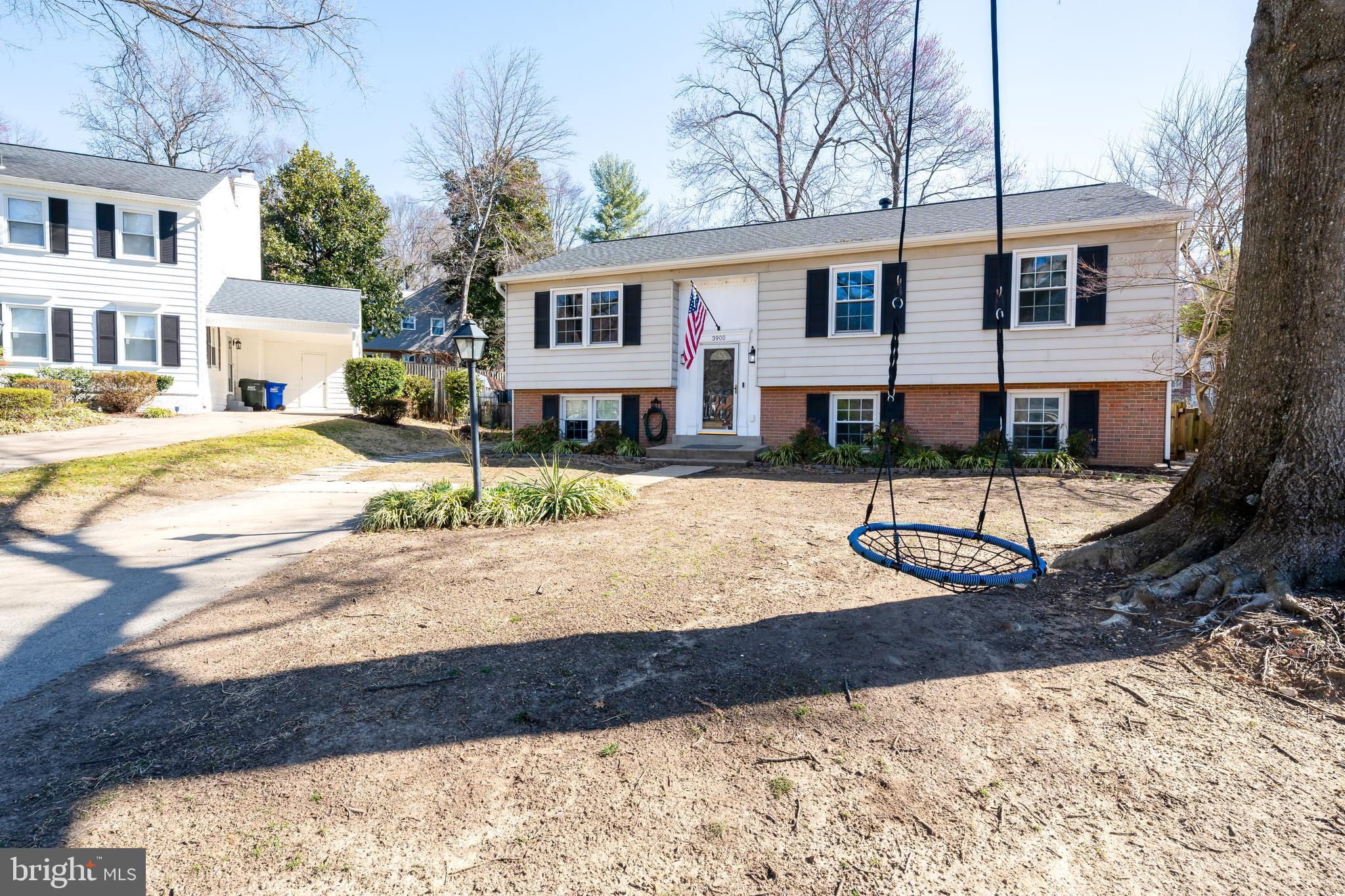 STONEYBROOKE - Residential Lease