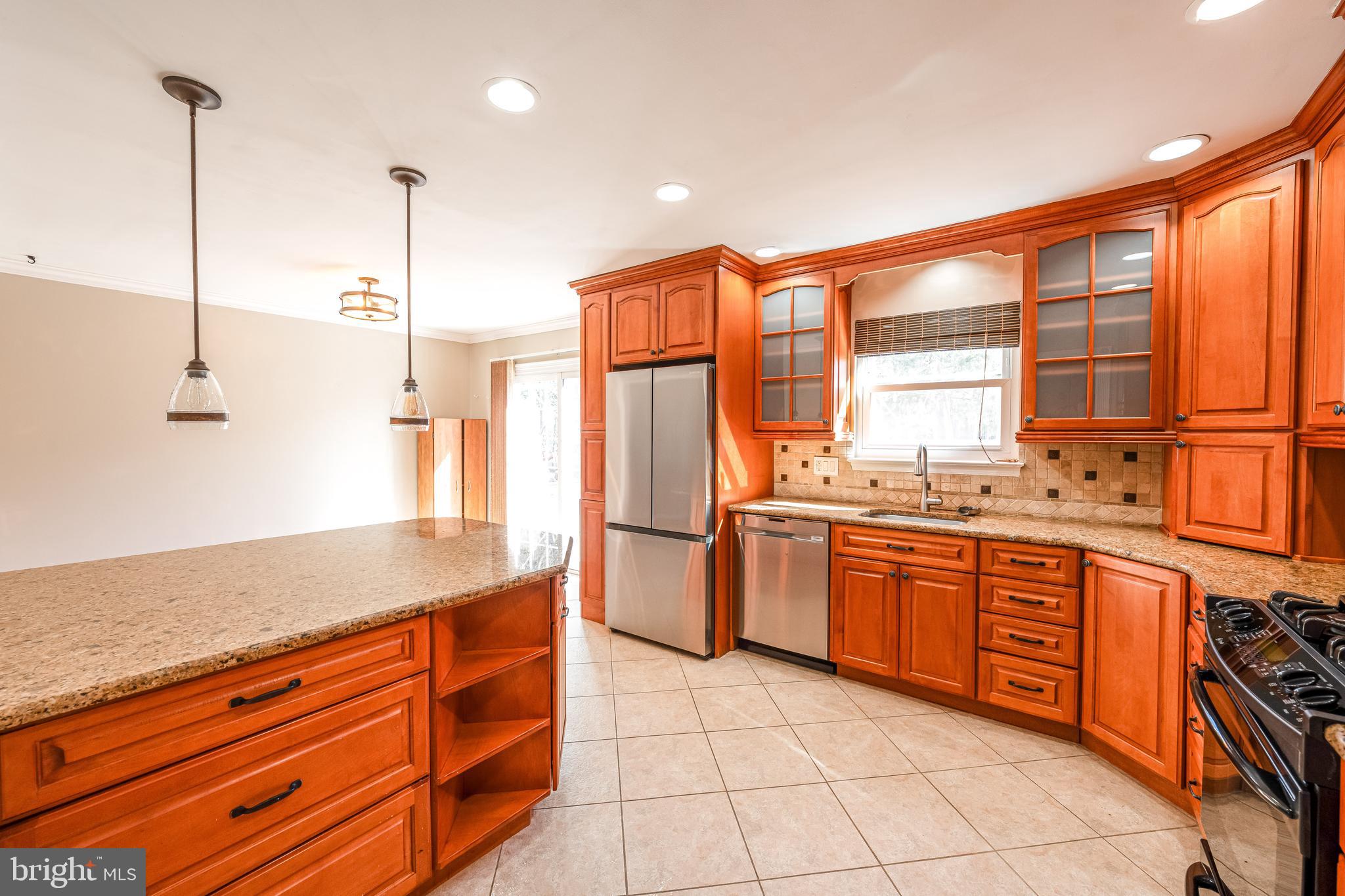 STONEYBROOKE - Residential Lease