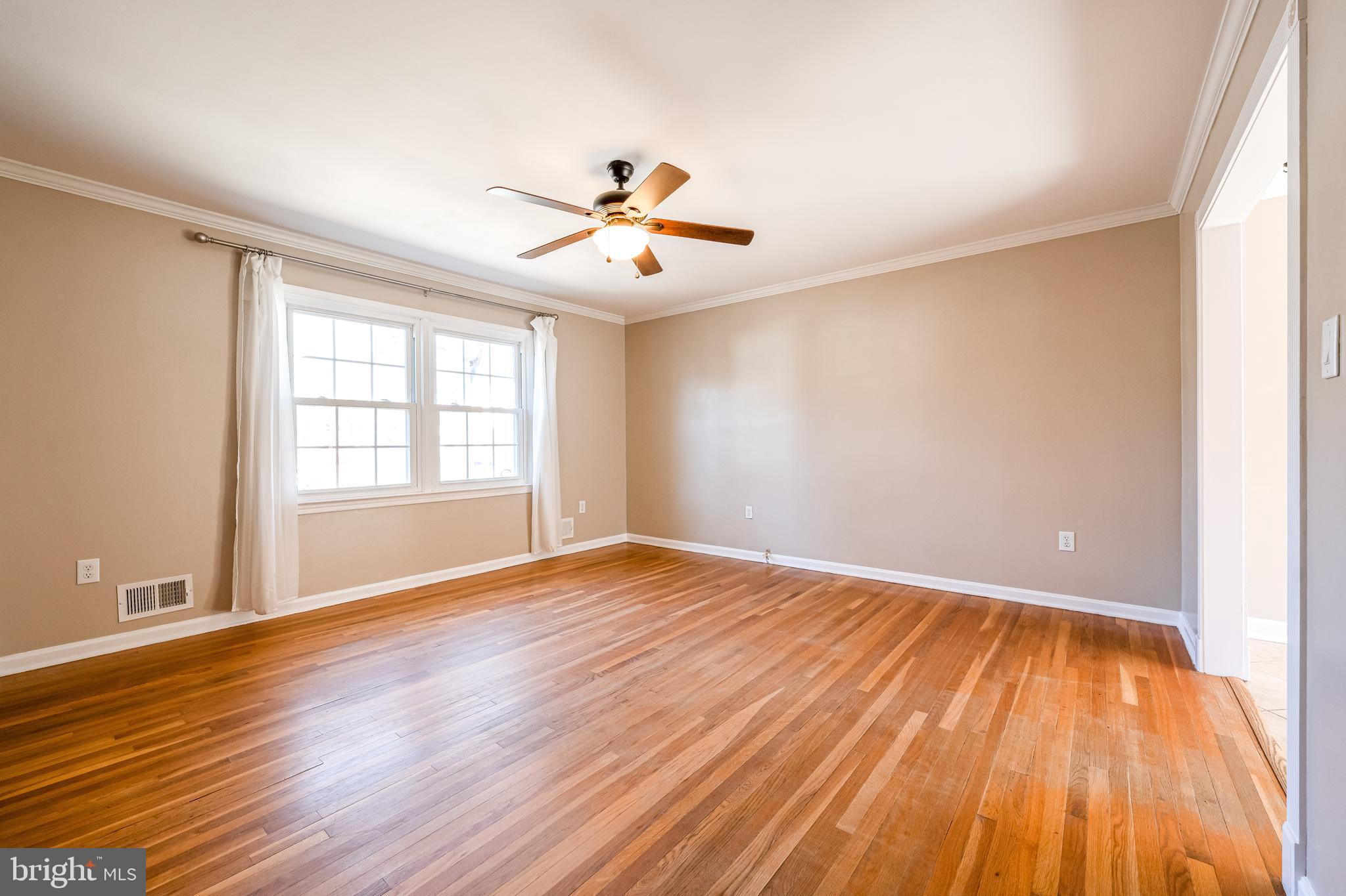 STONEYBROOKE - Residential Lease